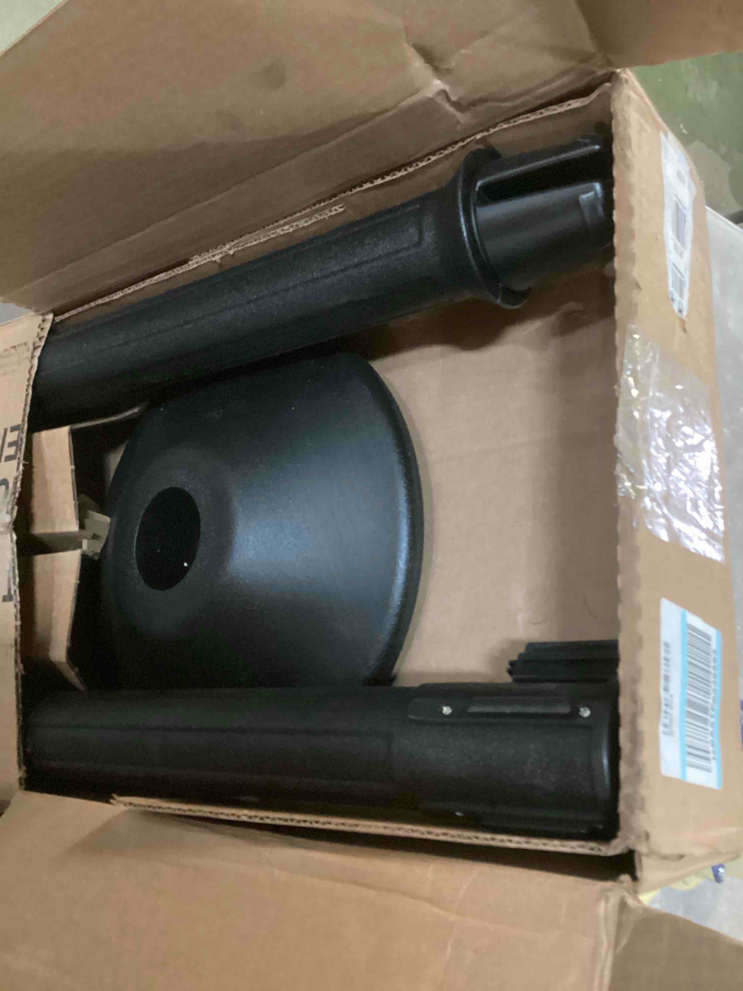 https://s3.amazonaws.com/lotting-images-prod/bidfta/ORG5613384_1702064089476.jpeg
