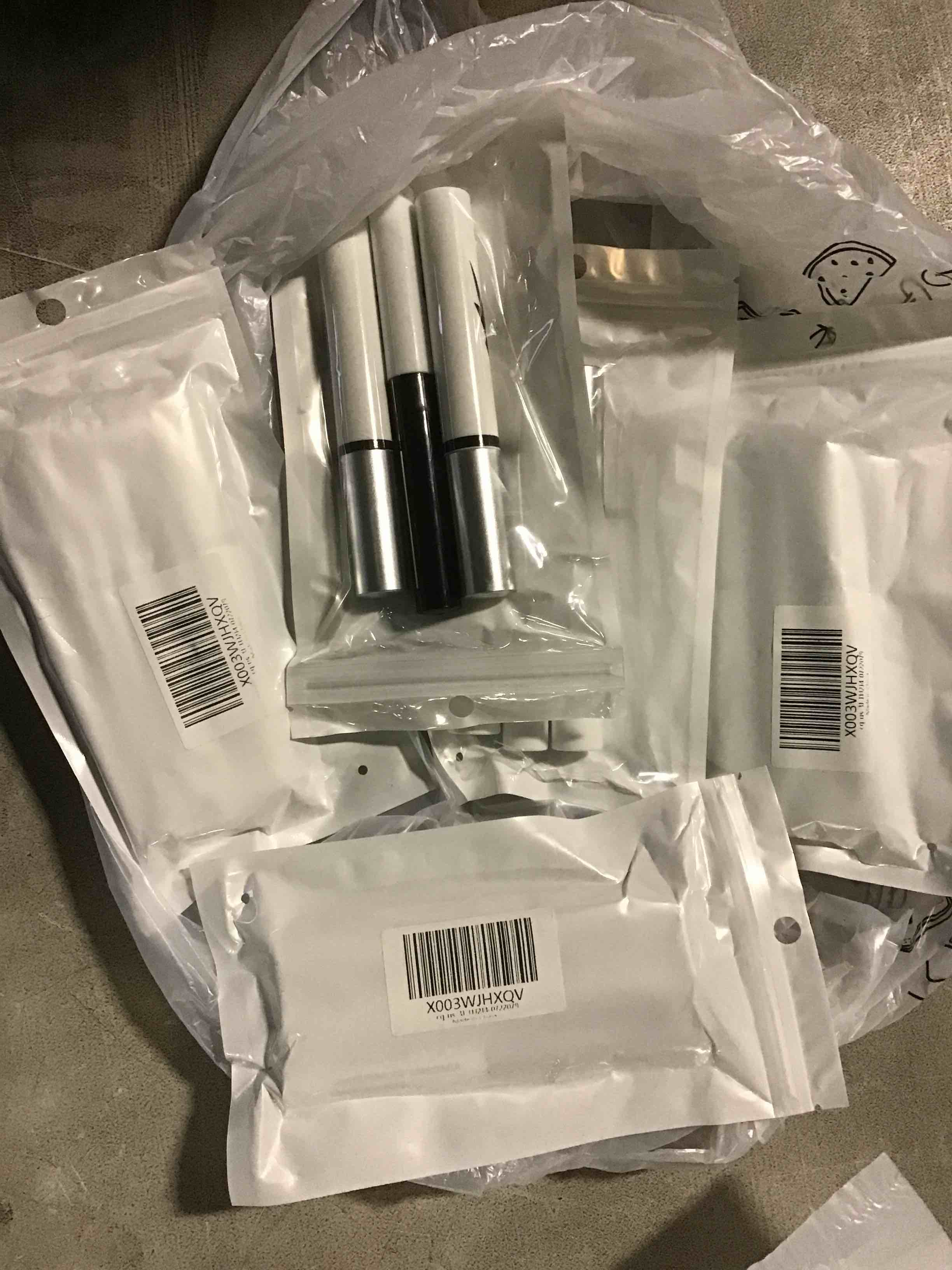 https://s3.amazonaws.com/lotting-images-prod/bidfta/ORG5613675_1701782802149.jpeg