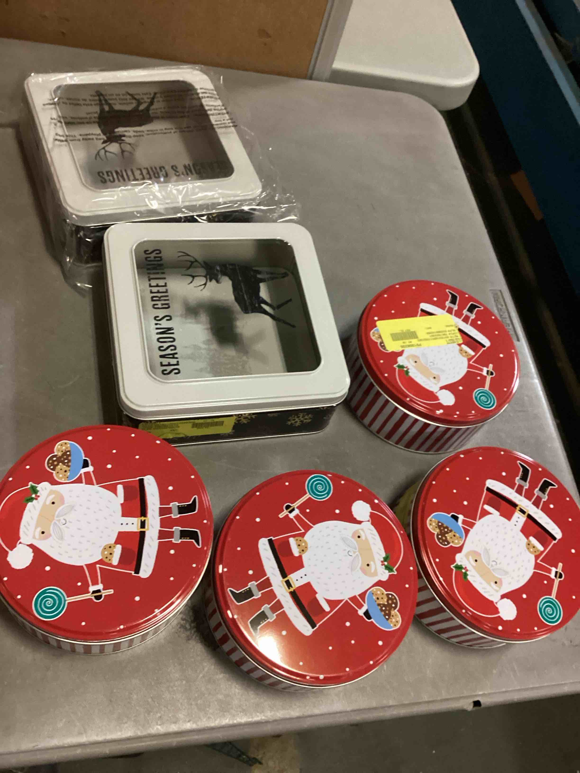 Assorted of Holiday time Square & Round Tin (variety)