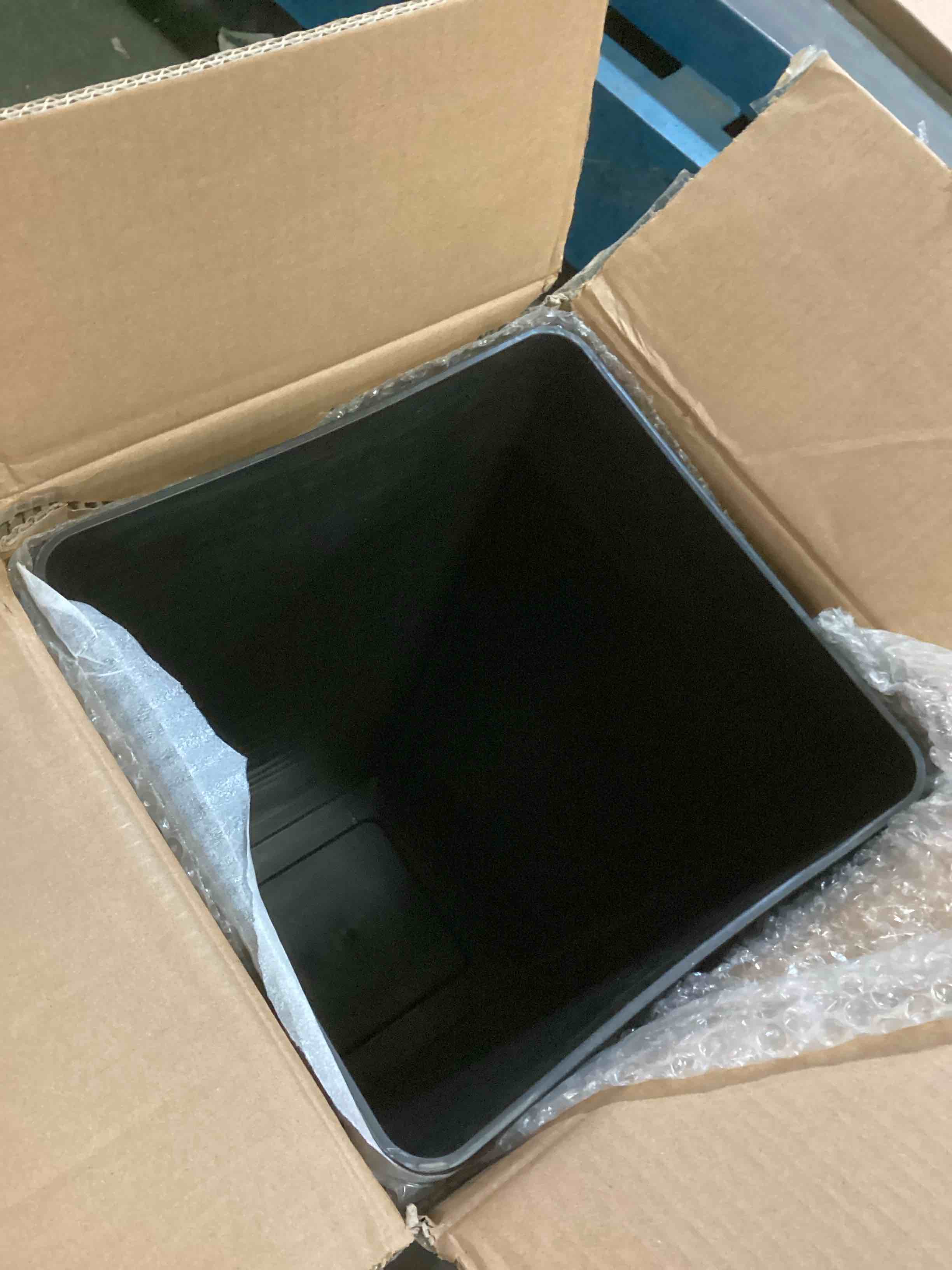 https://s3.amazonaws.com/lotting-images-prod/bidfta/ORG5615201_1701709454223.jpeg