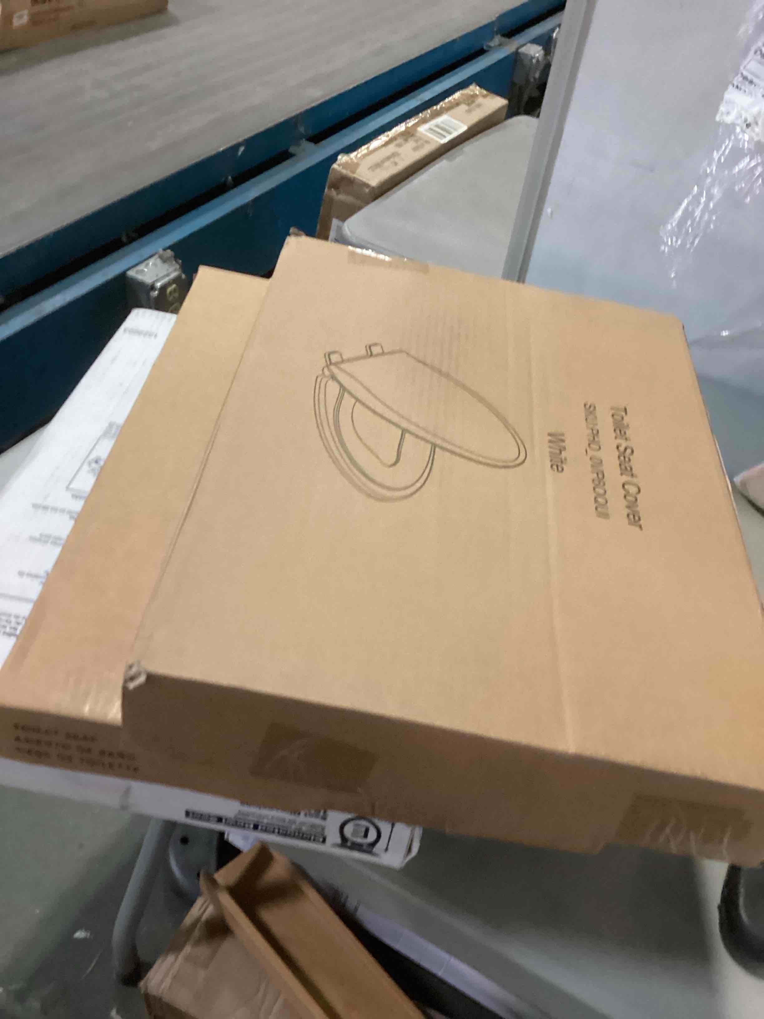 Assortment of Round Bowl Seats, fits all round toilets, different styles and different sizes, from different brands,