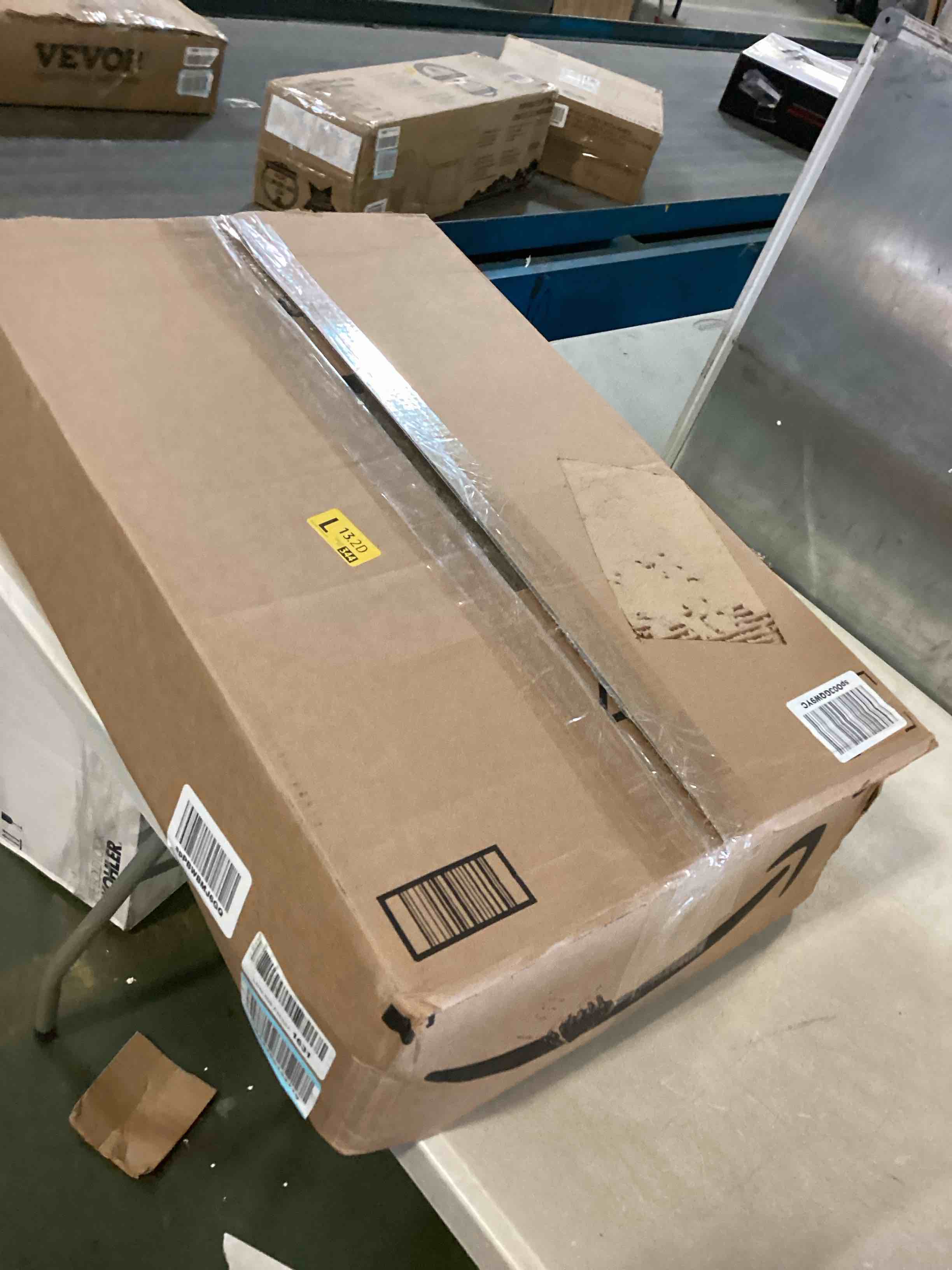 https://s3.amazonaws.com/lotting-images-prod/bidfta/ORG5616249_1702047073328.jpeg