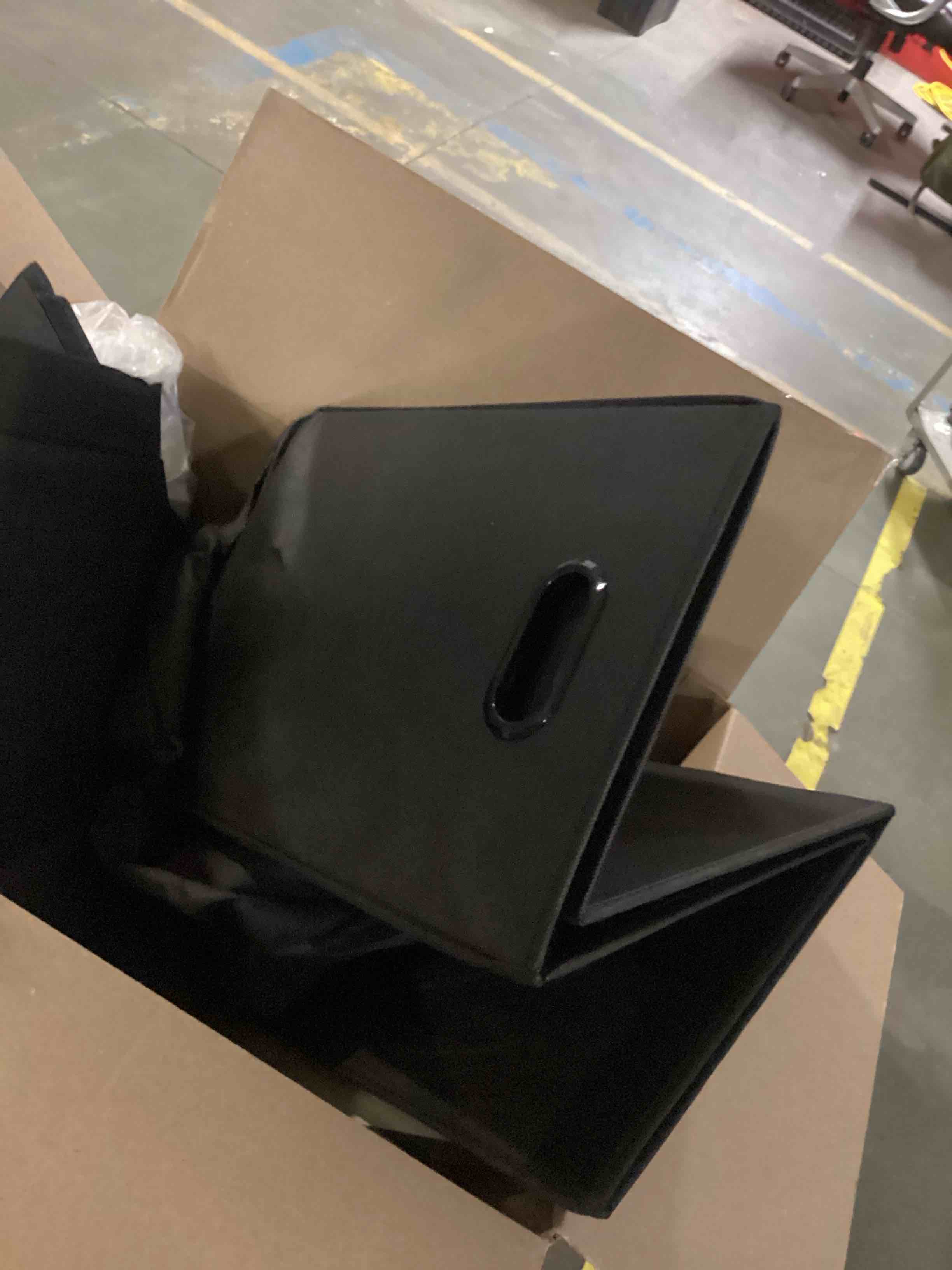https://s3.amazonaws.com/lotting-images-prod/bidfta/ORG5616683_1702649419876.jpeg
