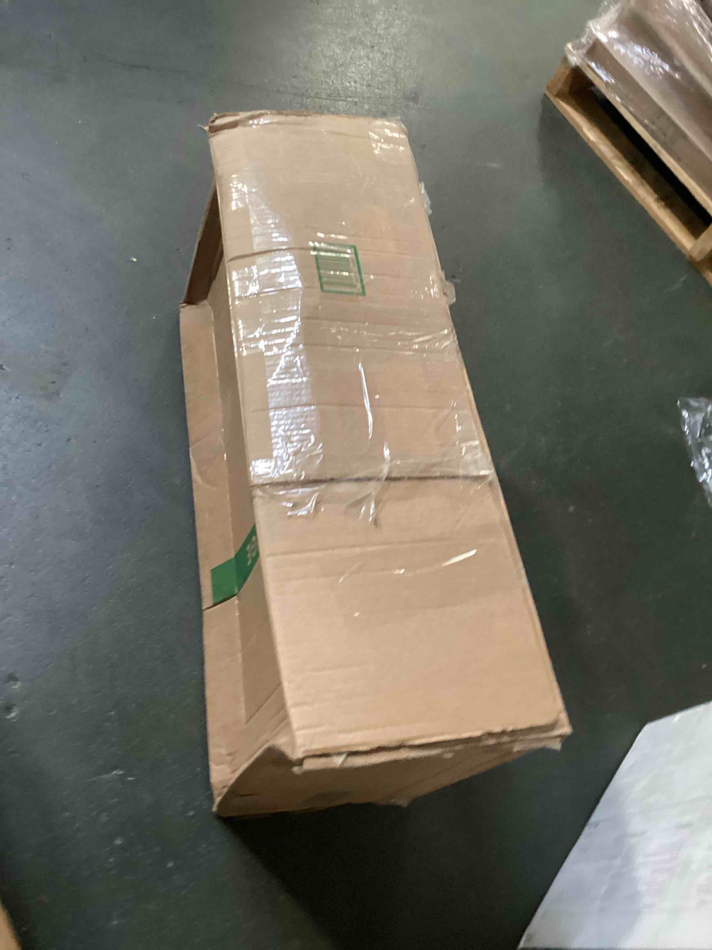 https://s3.amazonaws.com/lotting-images-prod/bidfta/ORG5616706_1702657817809.jpeg