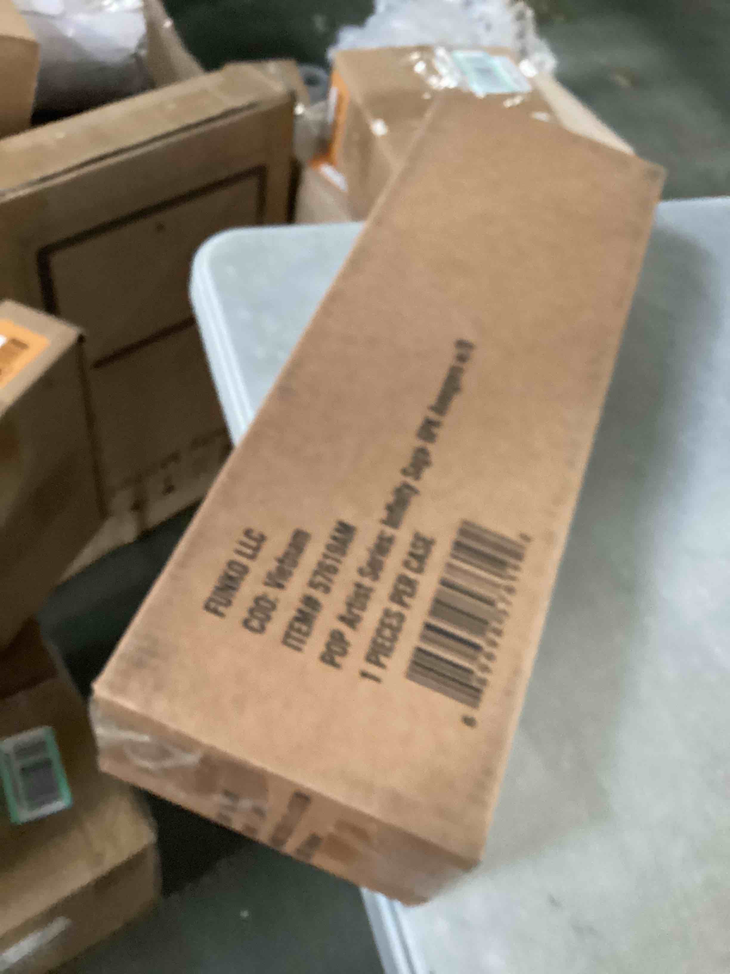 https://s3.amazonaws.com/lotting-images-prod/bidfta/ORG5616707_1702657861643.jpeg