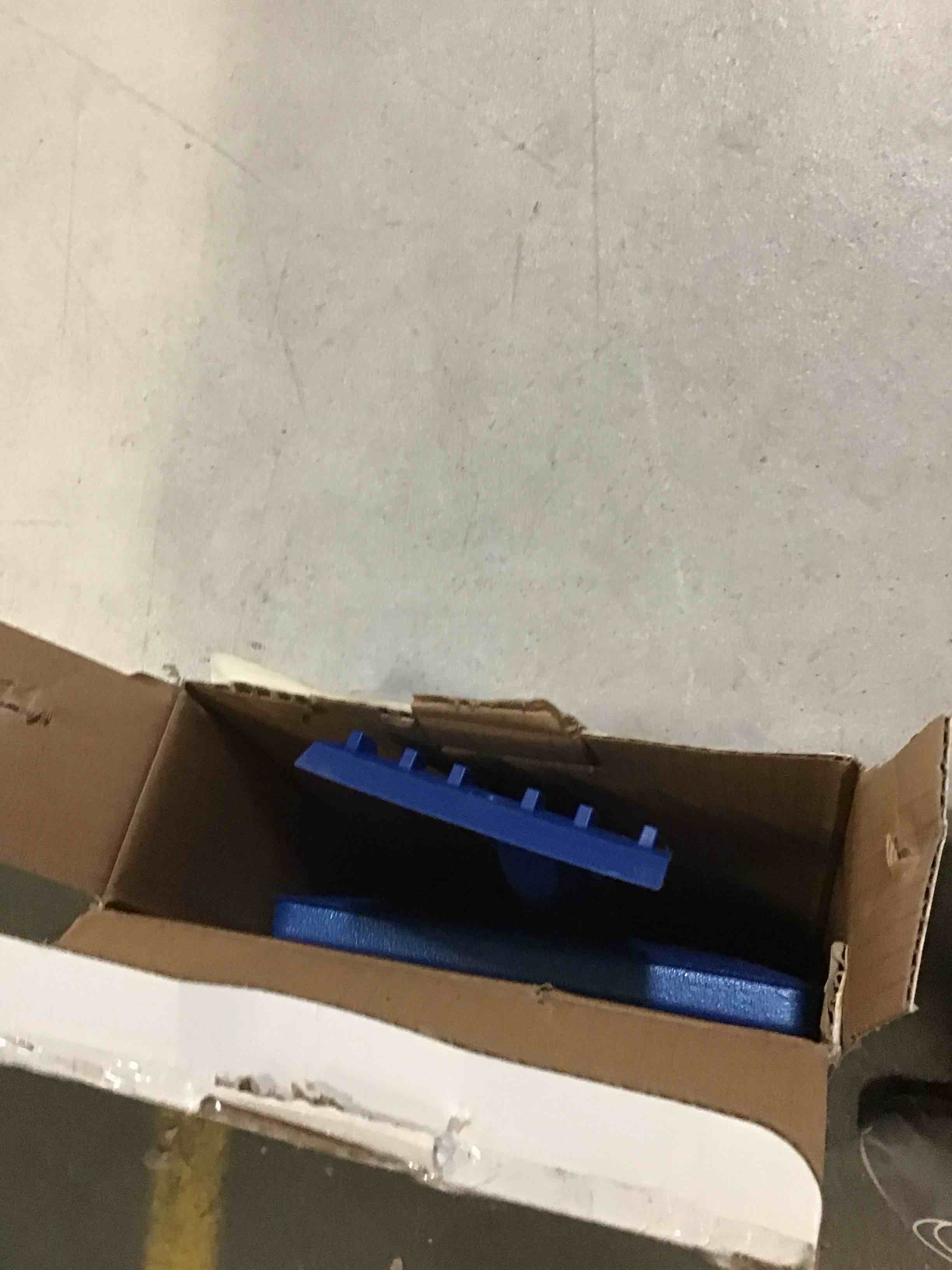 https://s3.amazonaws.com/lotting-images-prod/bidfta/ORG5618068_1701716769930.jpeg