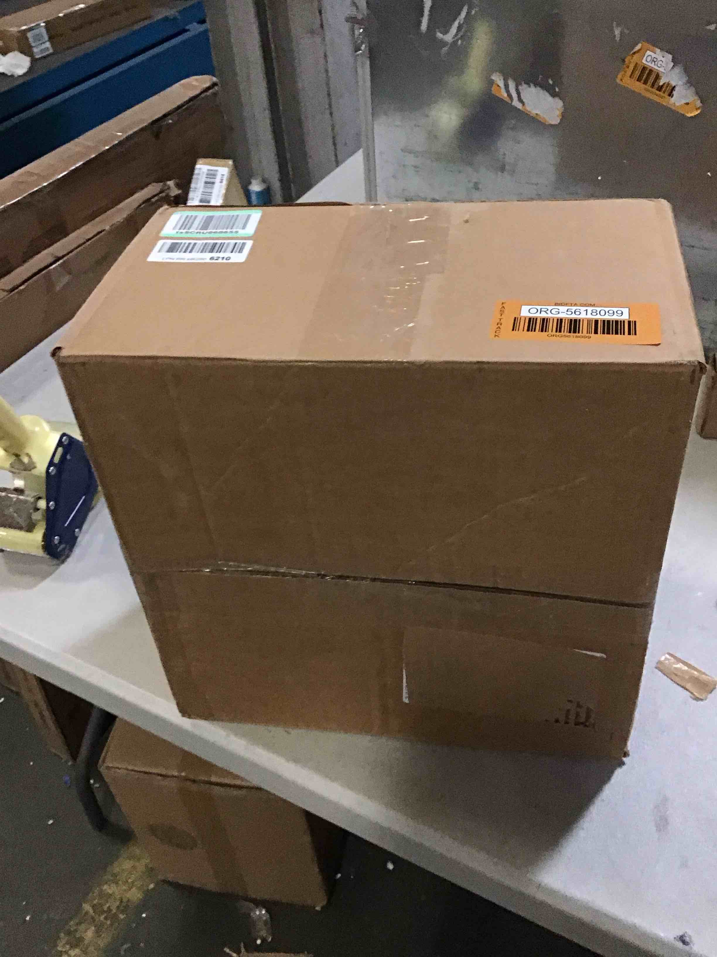 https://s3.amazonaws.com/lotting-images-prod/bidfta/ORG5618099_1701721752853.jpeg