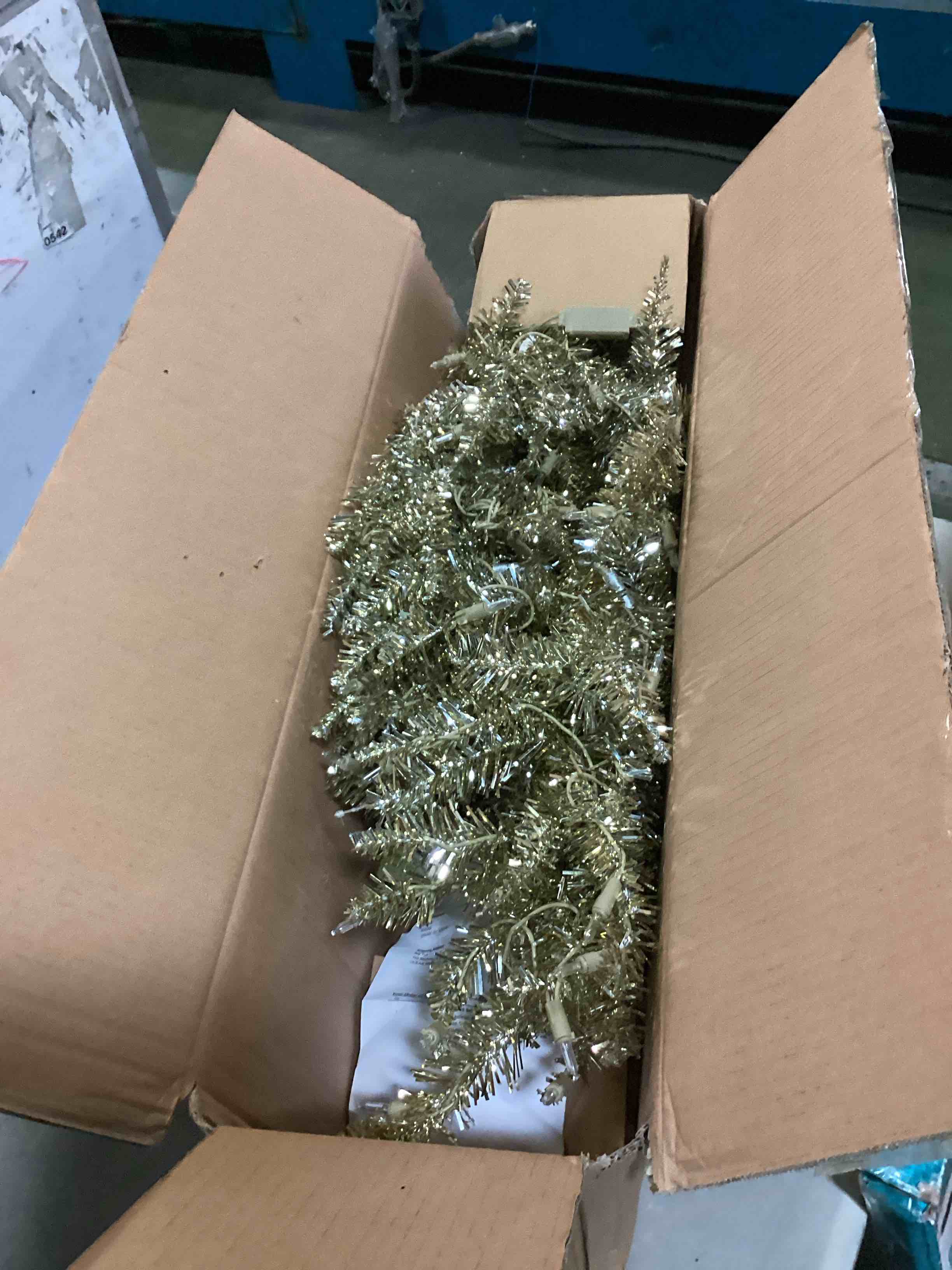 https://s3.amazonaws.com/lotting-images-prod/bidfta/ORG5618378_1701871971545.jpeg