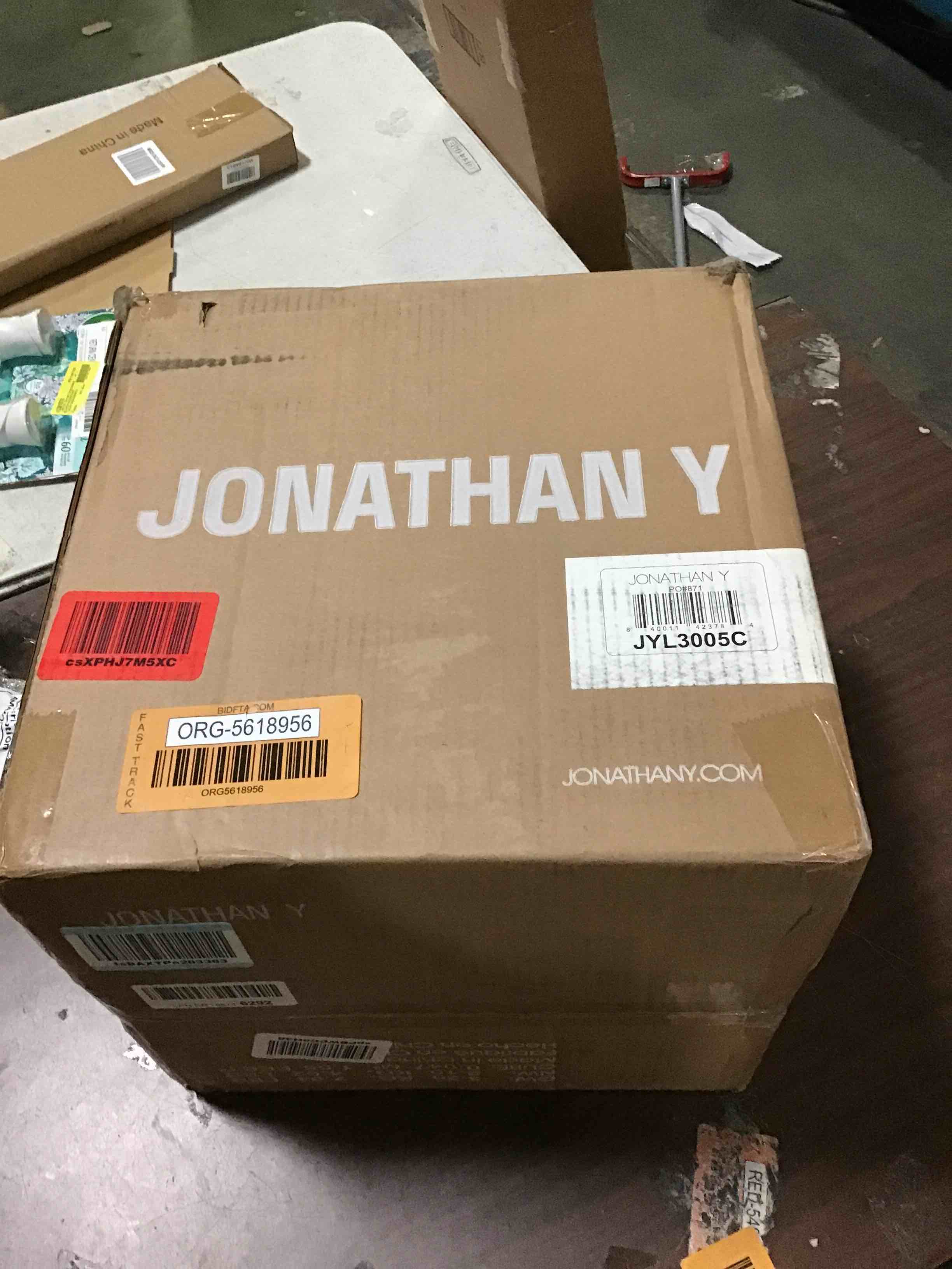 https://s3.amazonaws.com/lotting-images-prod/bidfta/ORG5618956_1702069645739.jpeg