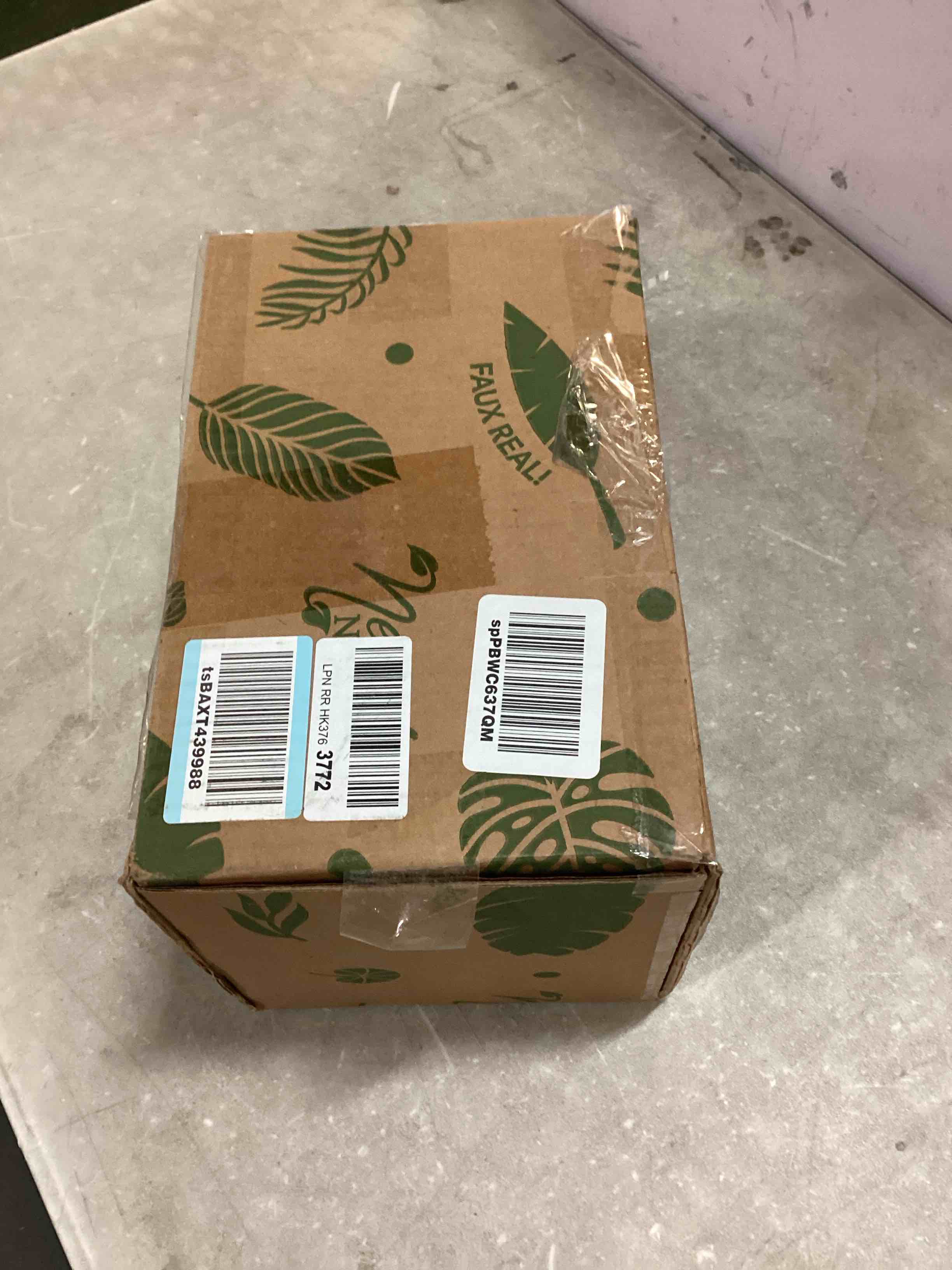 https://s3.amazonaws.com/lotting-images-prod/bidfta/ORG5619069_1702311956585.jpeg