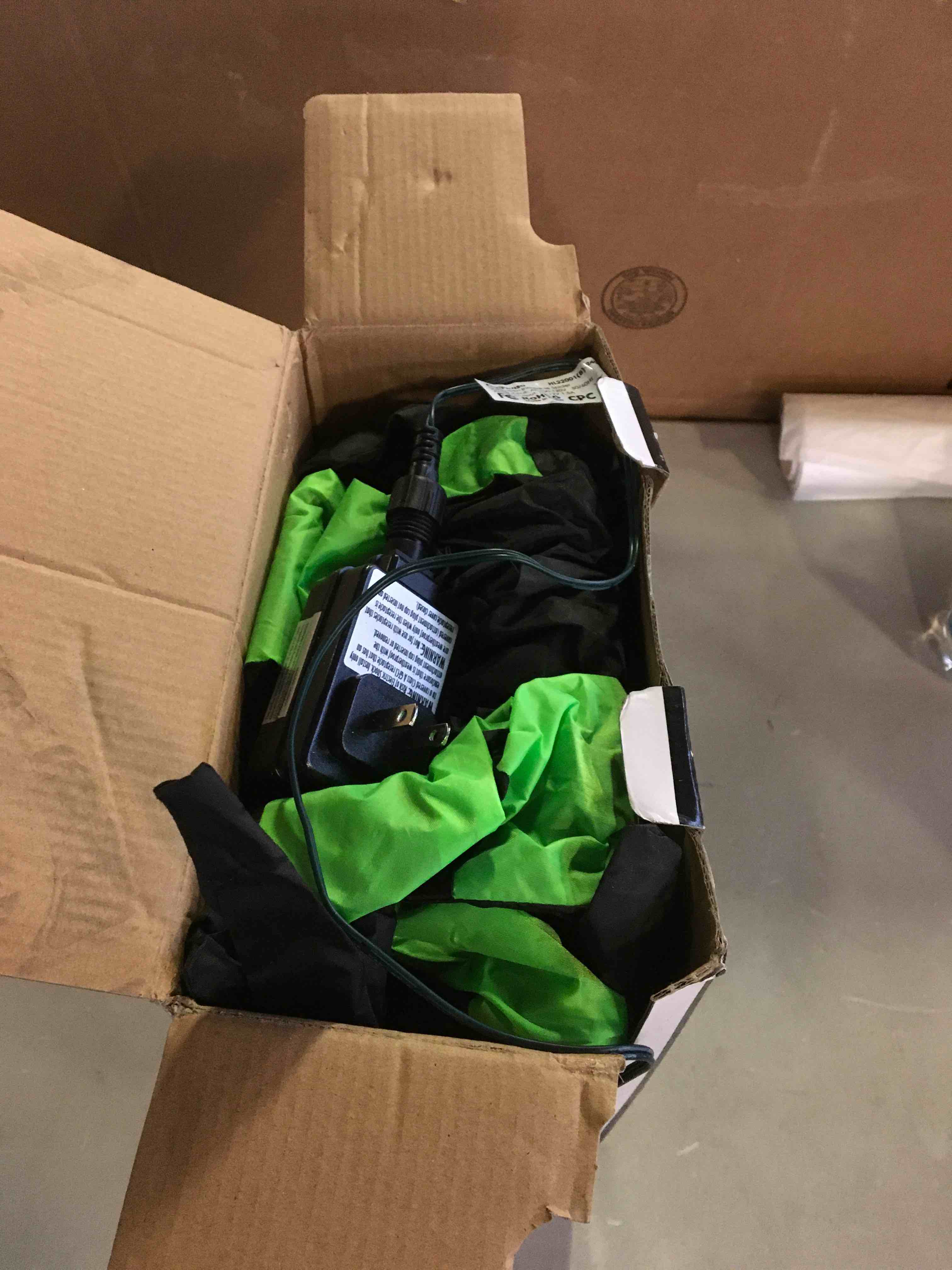 https://s3.amazonaws.com/lotting-images-prod/bidfta/ORG5621112_1701695641509.jpeg
