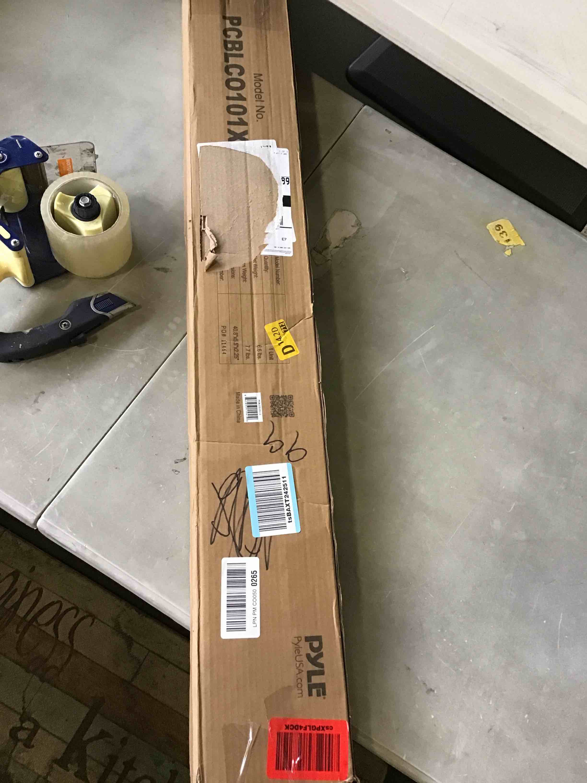 https://s3.amazonaws.com/lotting-images-prod/bidfta/ORG5626642_1697571836370.jpeg