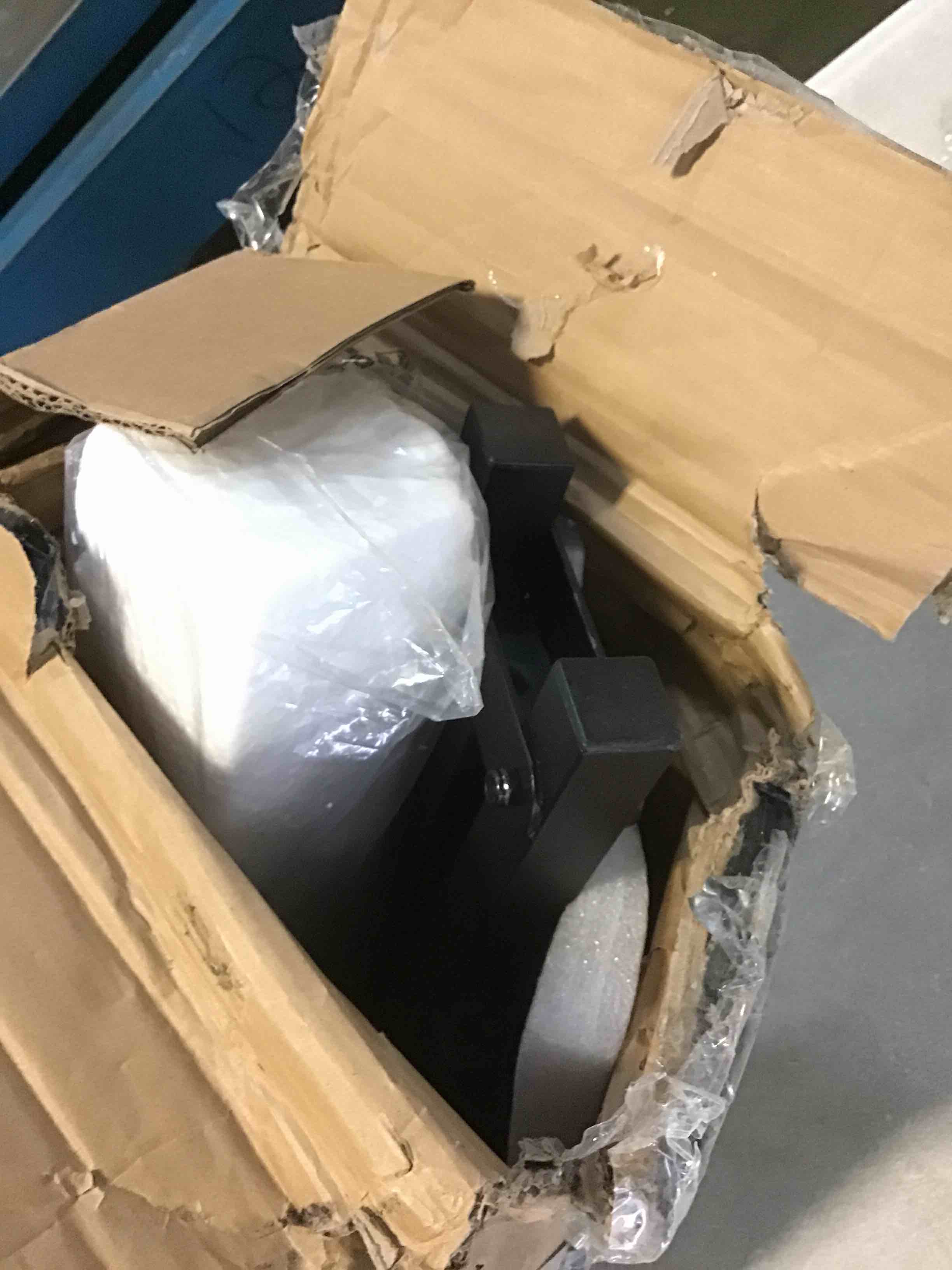 https://s3.amazonaws.com/lotting-images-prod/bidfta/ORG5628752_1697470245546.jpeg