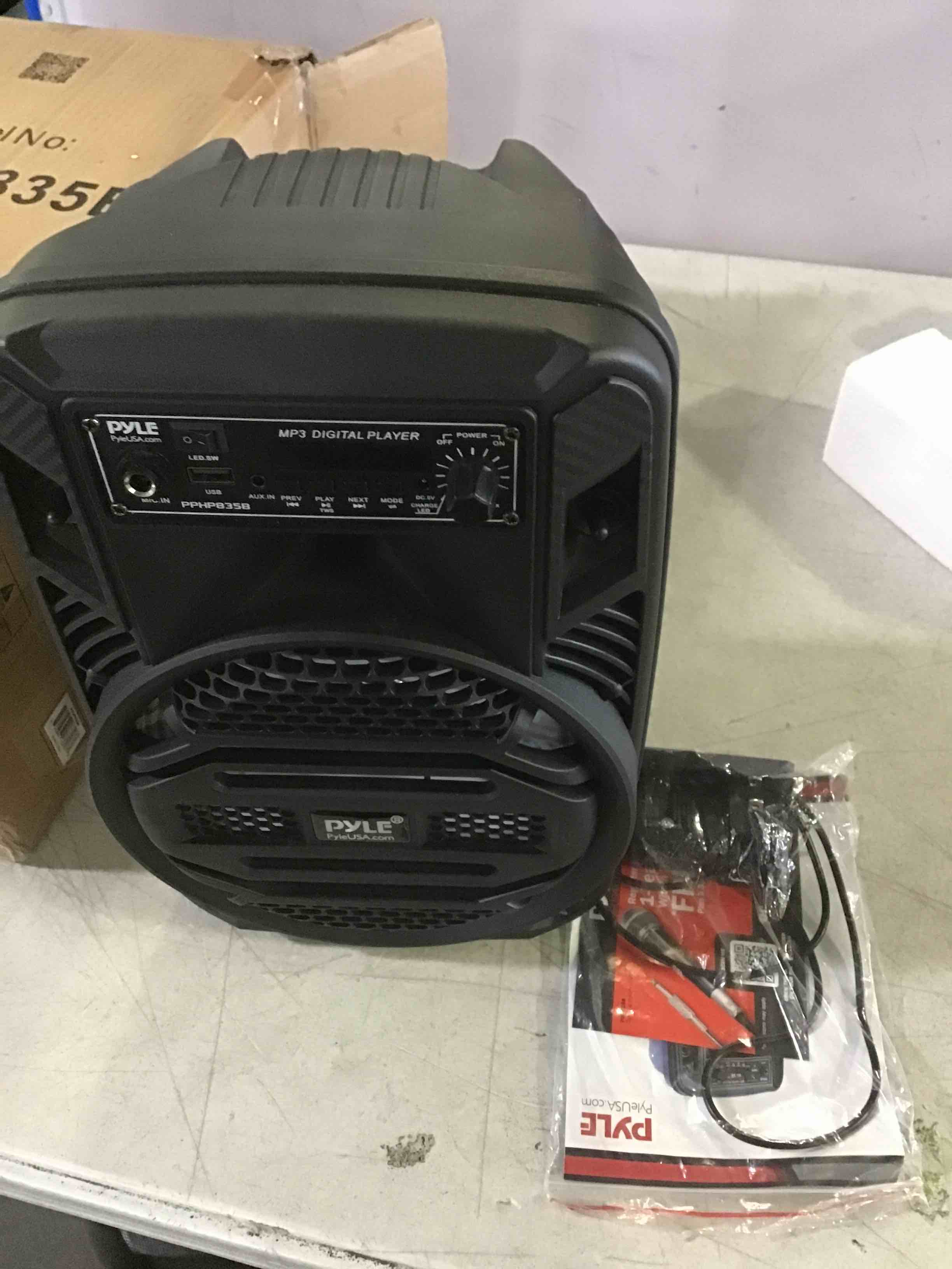 https://s3.amazonaws.com/lotting-images-prod/bidfta/ORG5629980_1697039473587.jpeg