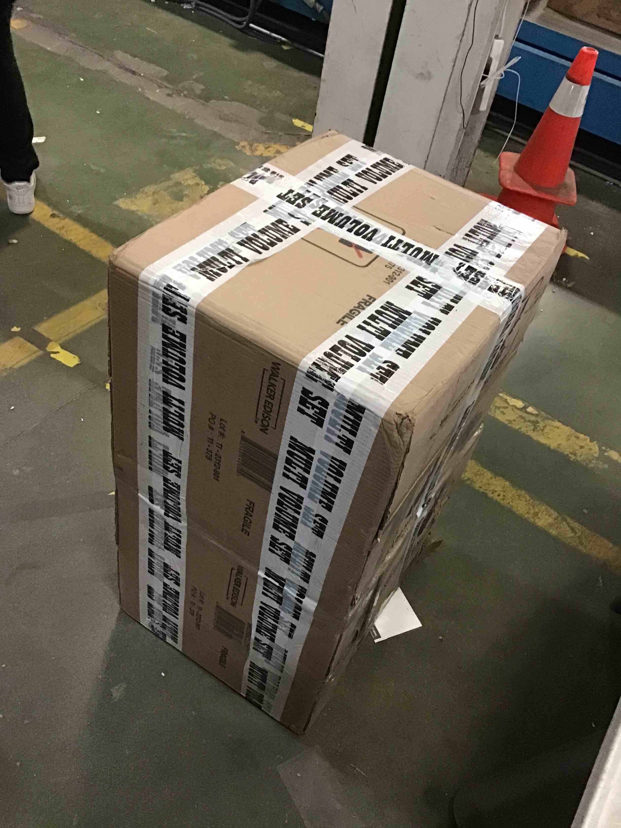https://s3.amazonaws.com/lotting-images-prod/bidfta/ORG5632036_1697721762716.jpeg
