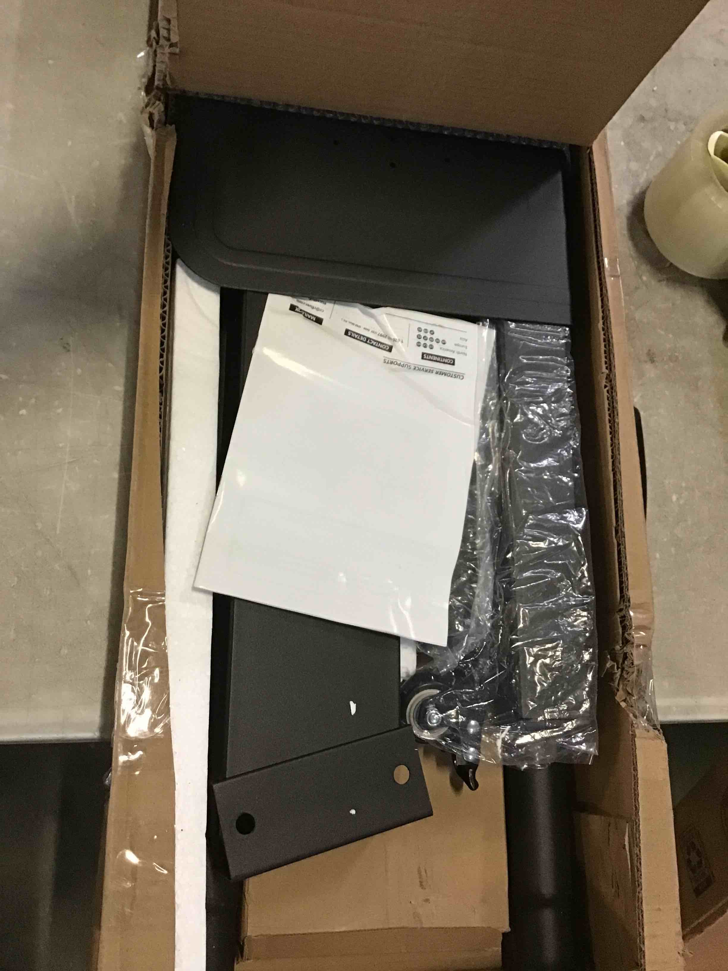 https://s3.amazonaws.com/lotting-images-prod/bidfta/ORG5632085_1697731945176.jpeg