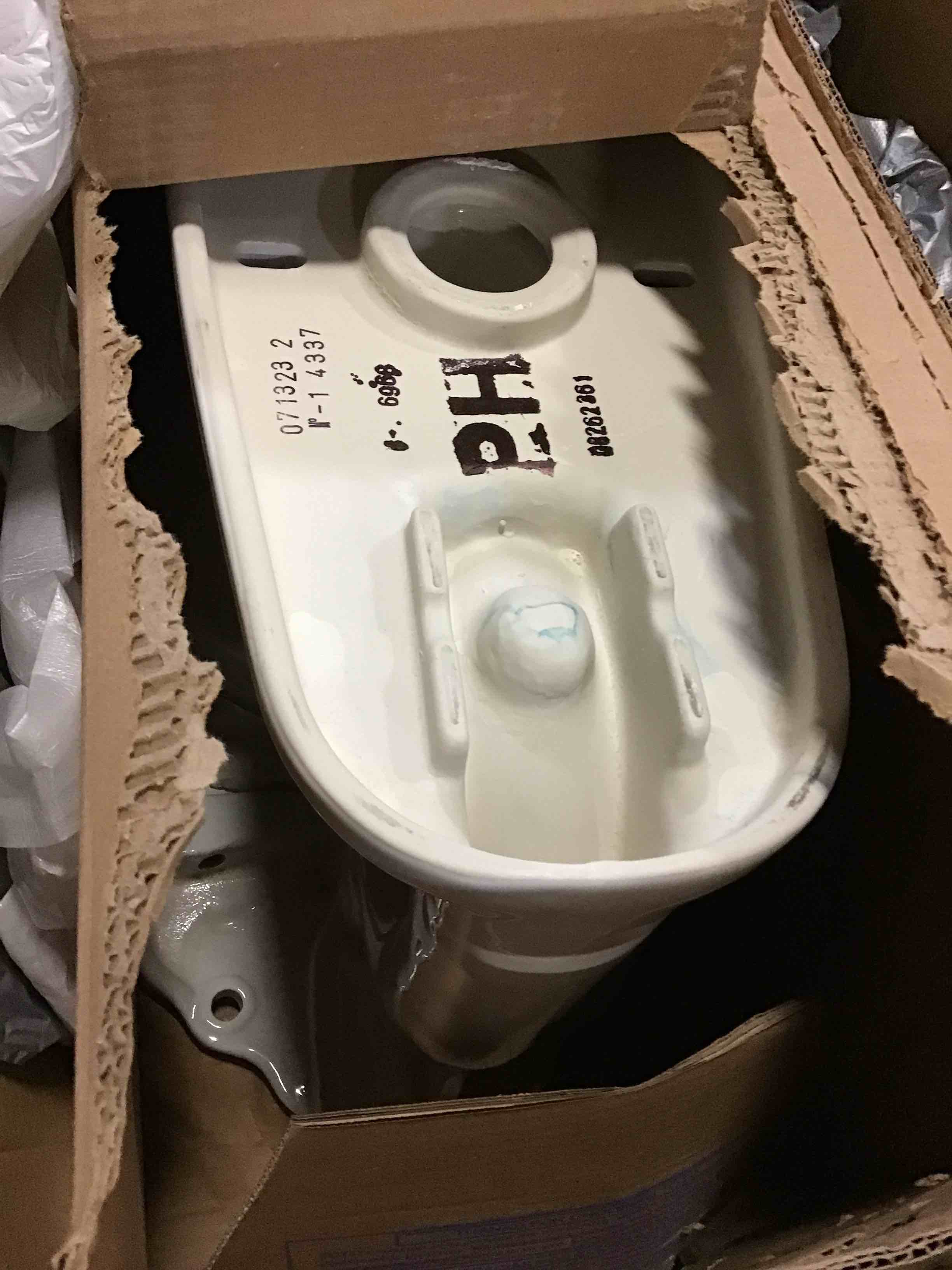 https://s3.amazonaws.com/lotting-images-prod/bidfta/ORG5634395_1698235976606.jpeg