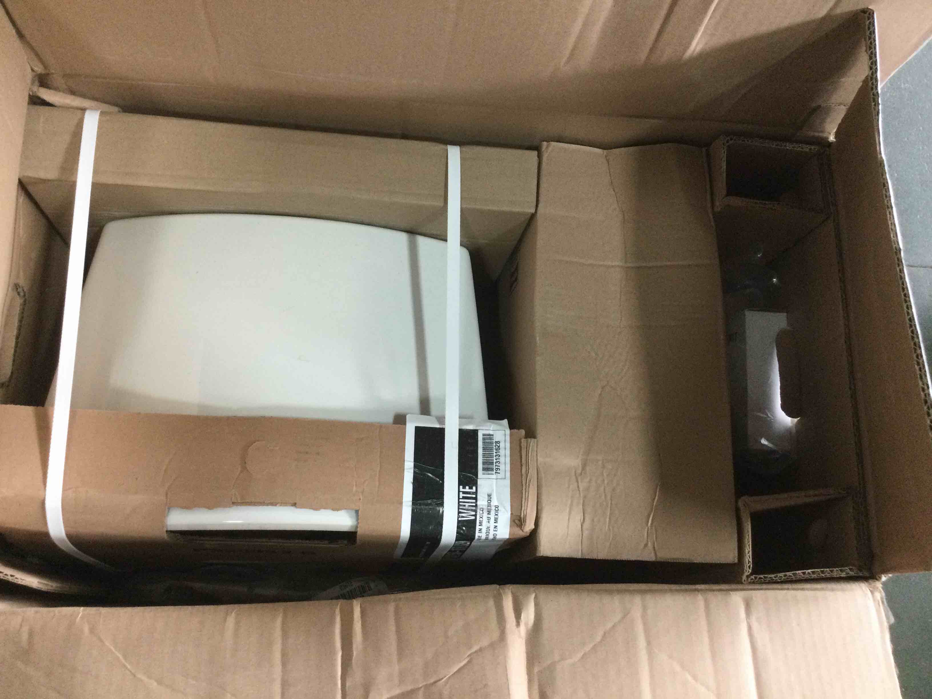 https://s3.amazonaws.com/lotting-images-prod/bidfta/ORG5641284_1695917536967.jpeg