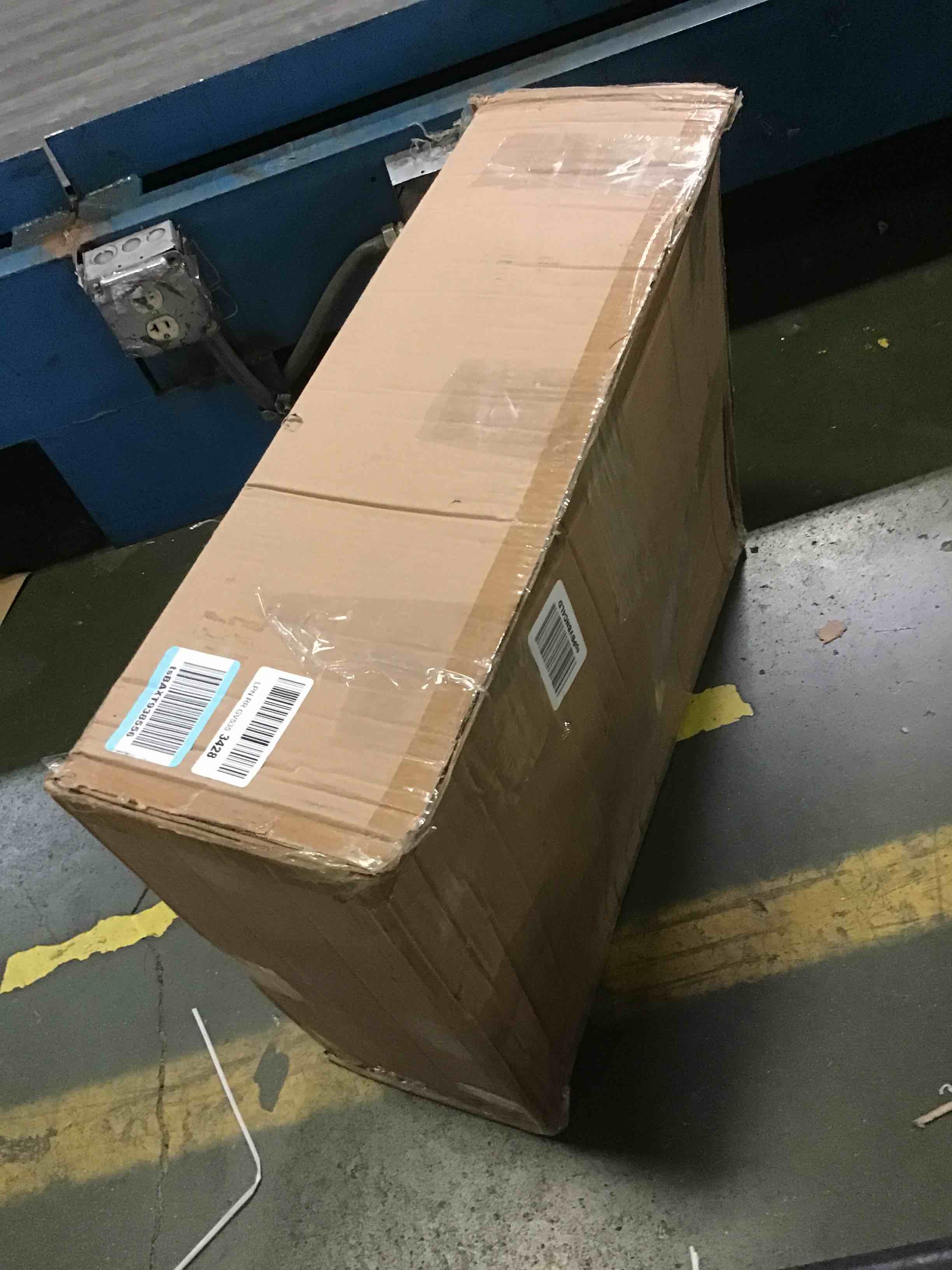 https://s3.amazonaws.com/lotting-images-prod/bidfta/ORG5646669_1696354972798.jpeg