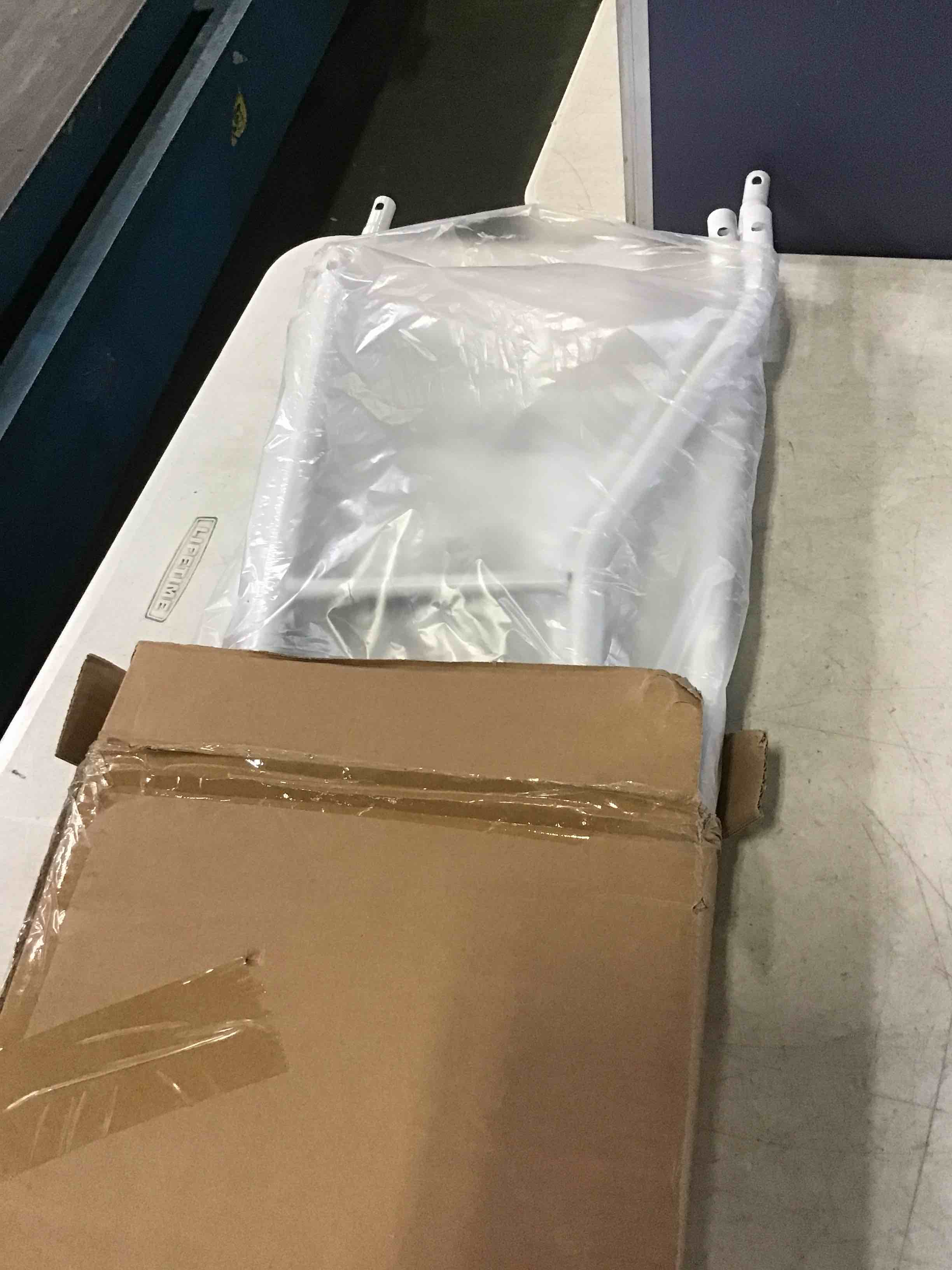 https://s3.amazonaws.com/lotting-images-prod/bidfta/ORG5646692_1696357347359.jpeg