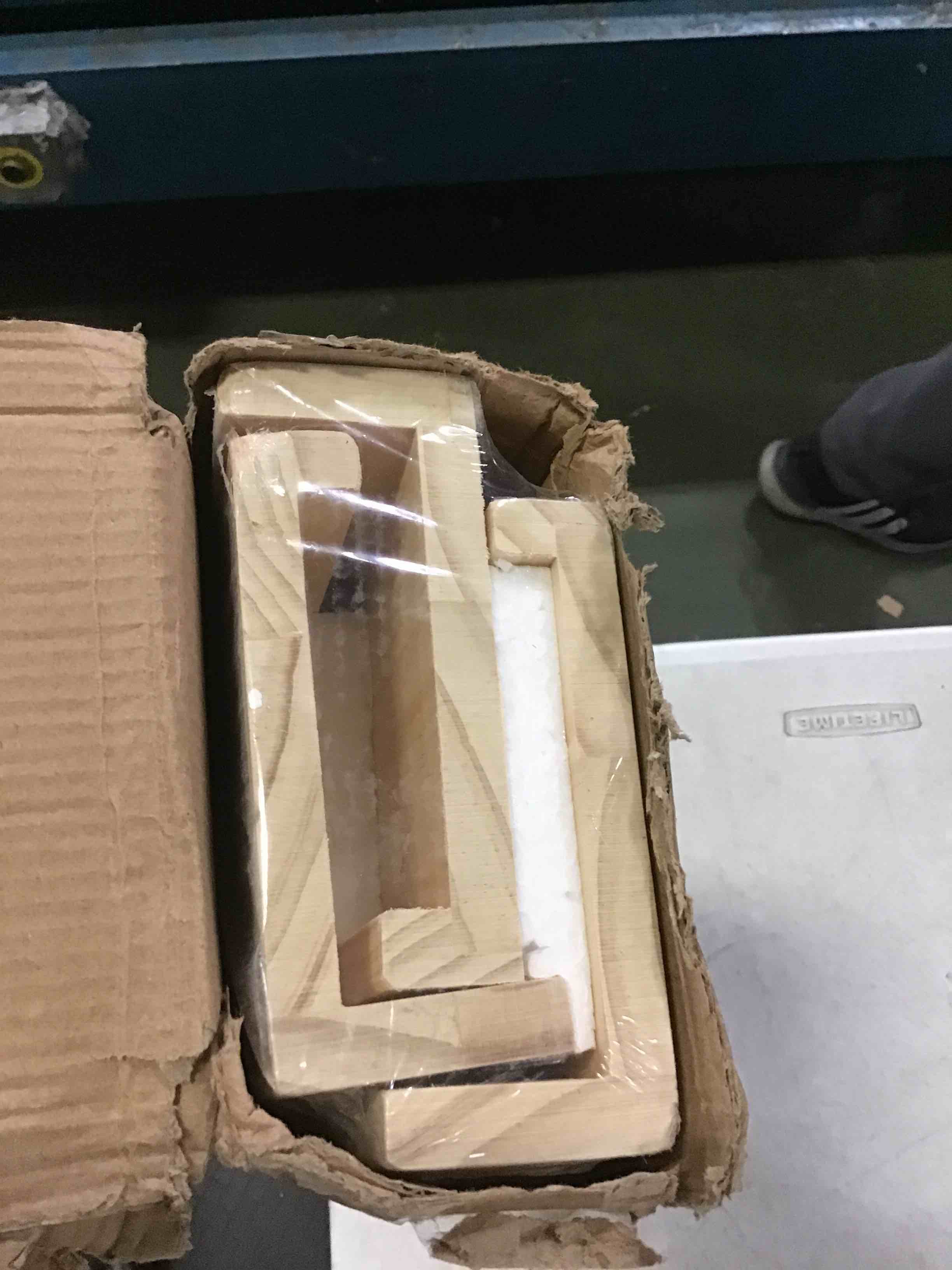 https://s3.amazonaws.com/lotting-images-prod/bidfta/ORG5646705_1696358549102.jpeg