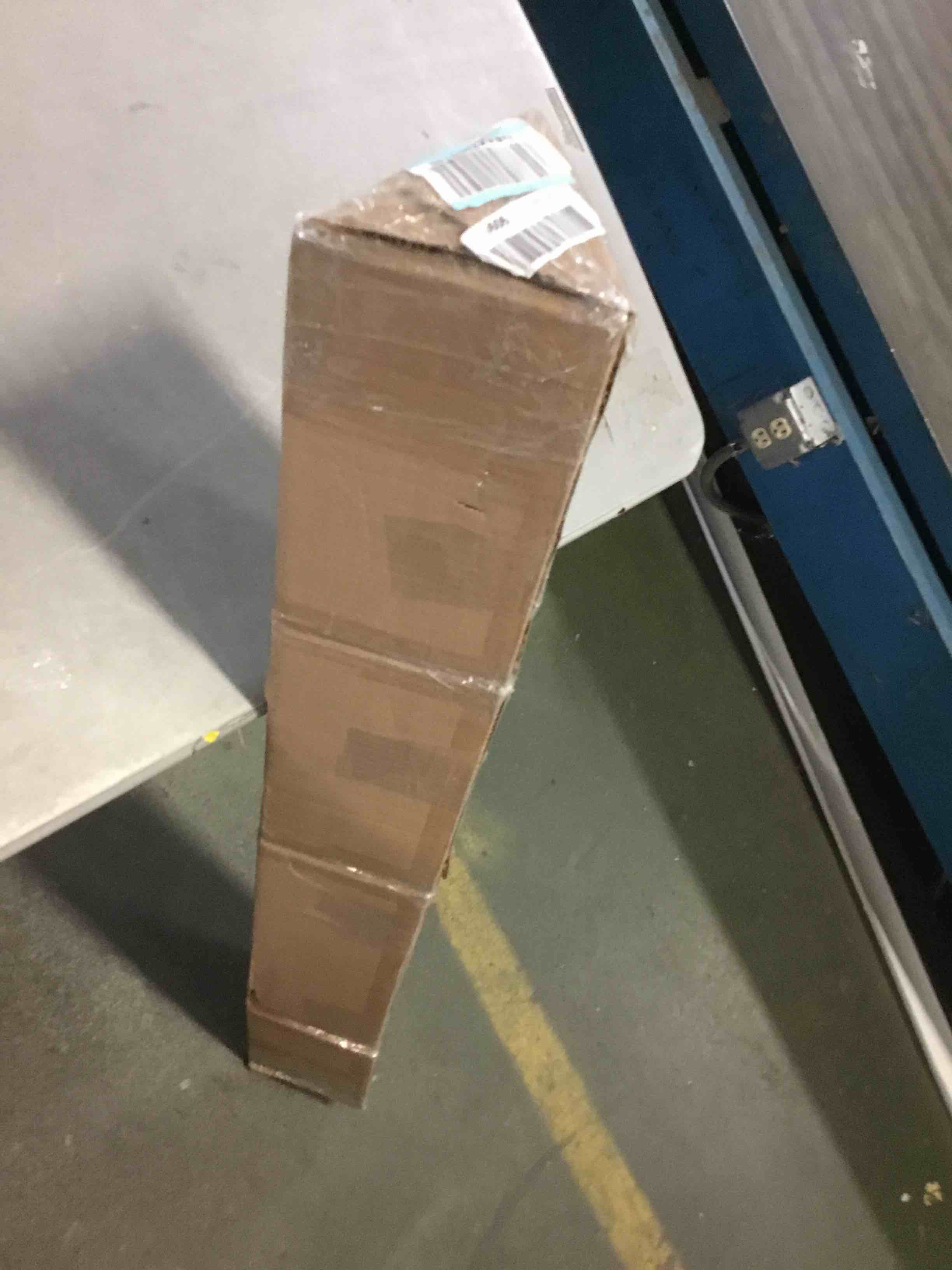 https://s3.amazonaws.com/lotting-images-prod/bidfta/ORG5646871_1696512900231.jpeg