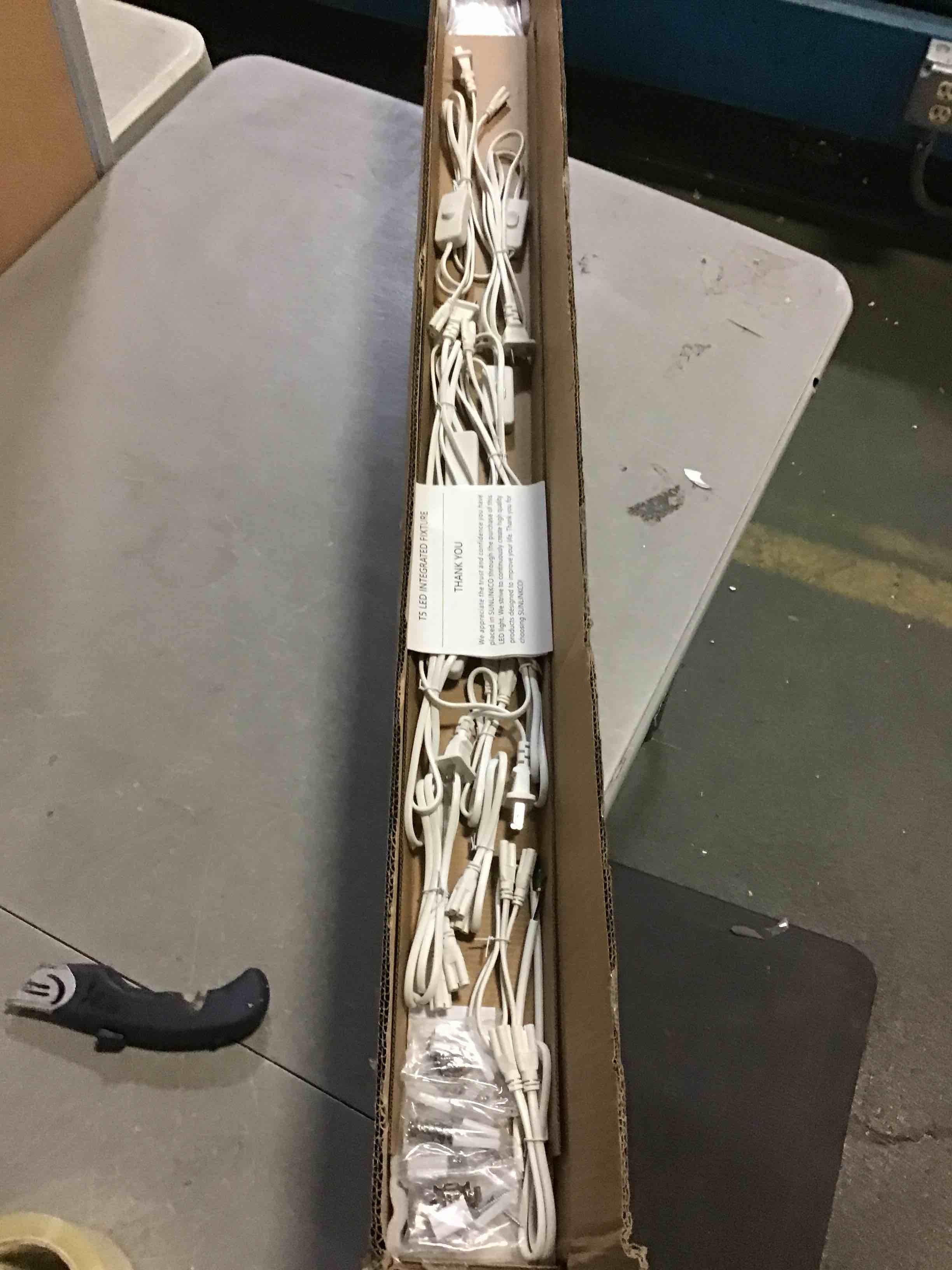 https://s3.amazonaws.com/lotting-images-prod/bidfta/ORG5650501_1697822254558.jpeg