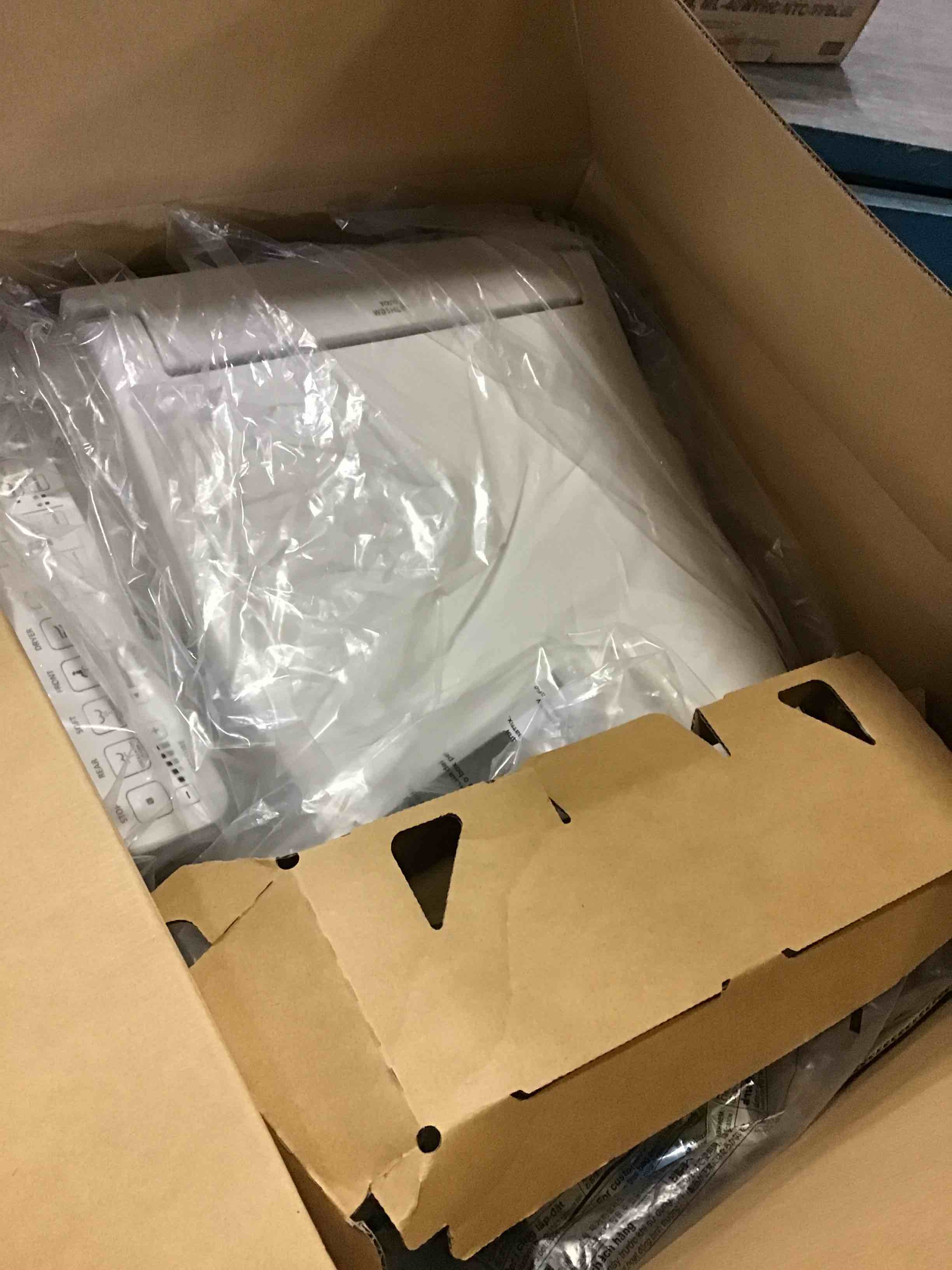 https://s3.amazonaws.com/lotting-images-prod/bidfta/ORG5655253_1697643877350.jpeg