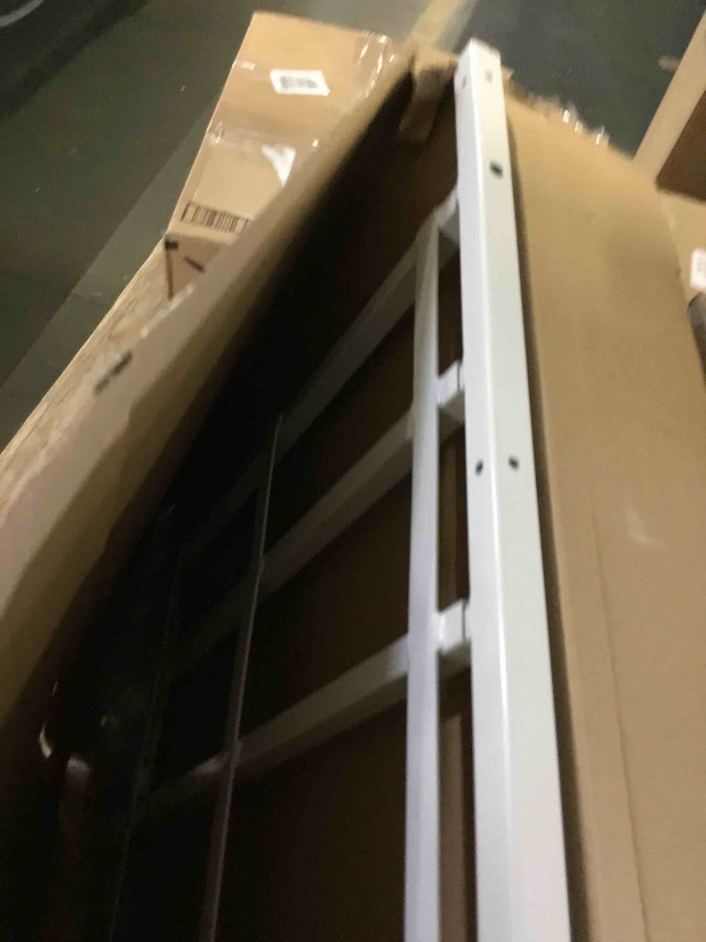 https://s3.amazonaws.com/lotting-images-prod/bidfta/ORG5656173_1696869490174.jpeg