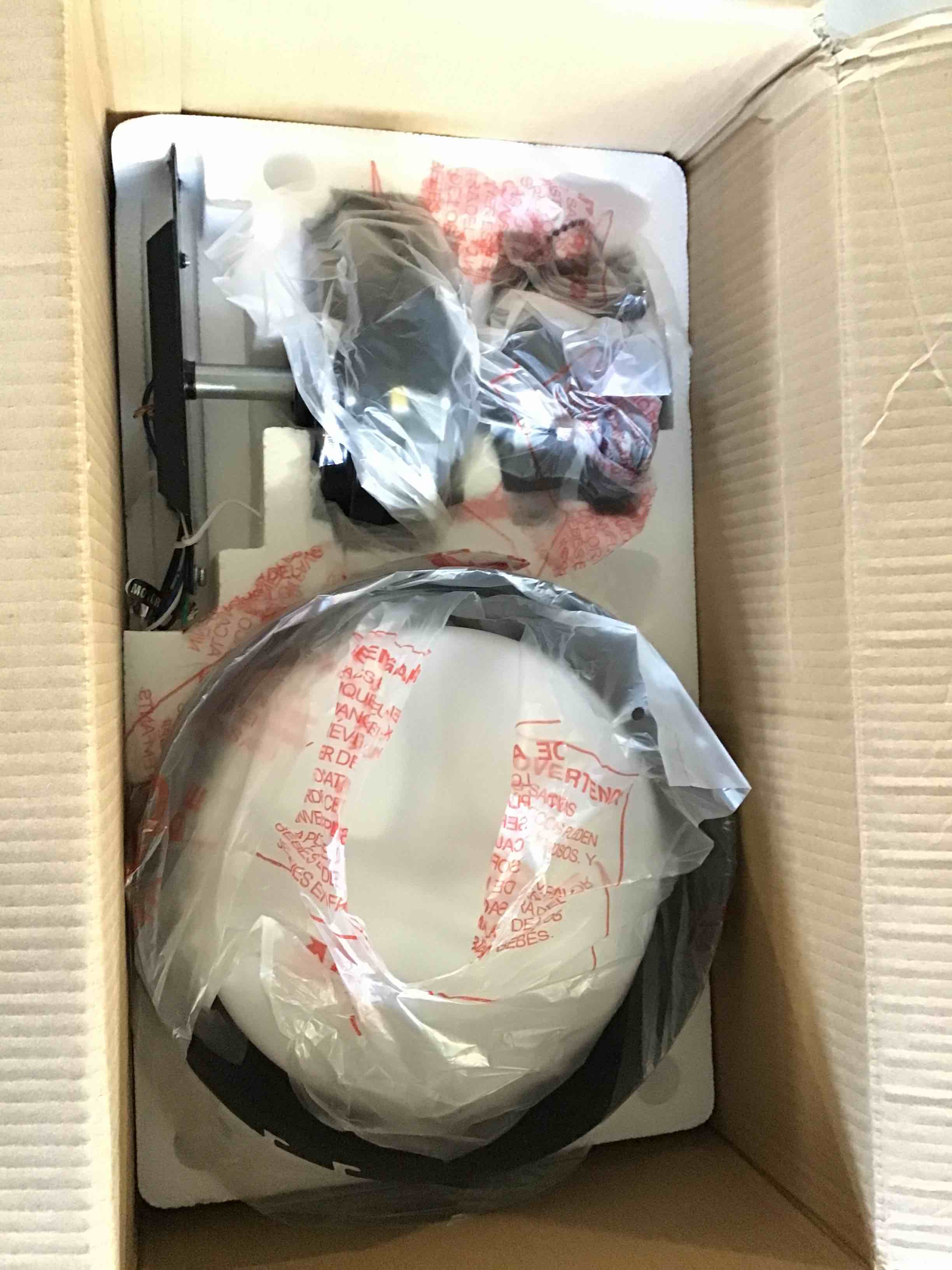 https://s3.amazonaws.com/lotting-images-prod/bidfta/ORG5658206_1697636698102.jpeg