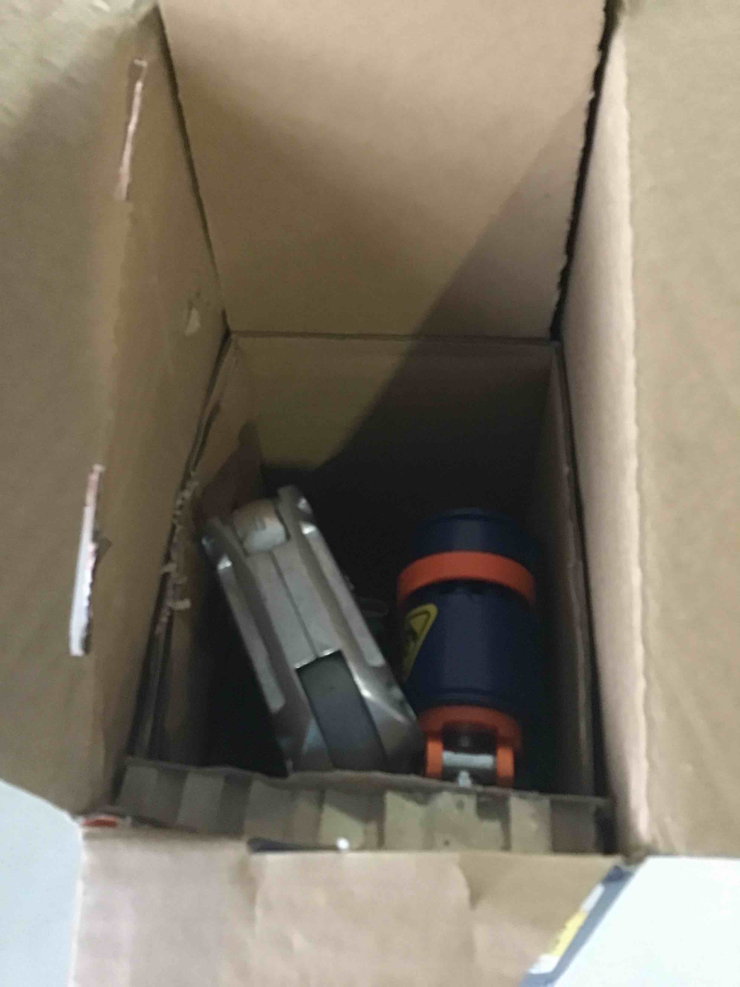 https://s3.amazonaws.com/lotting-images-prod/bidfta/ORG5659095_1698433112292.jpeg