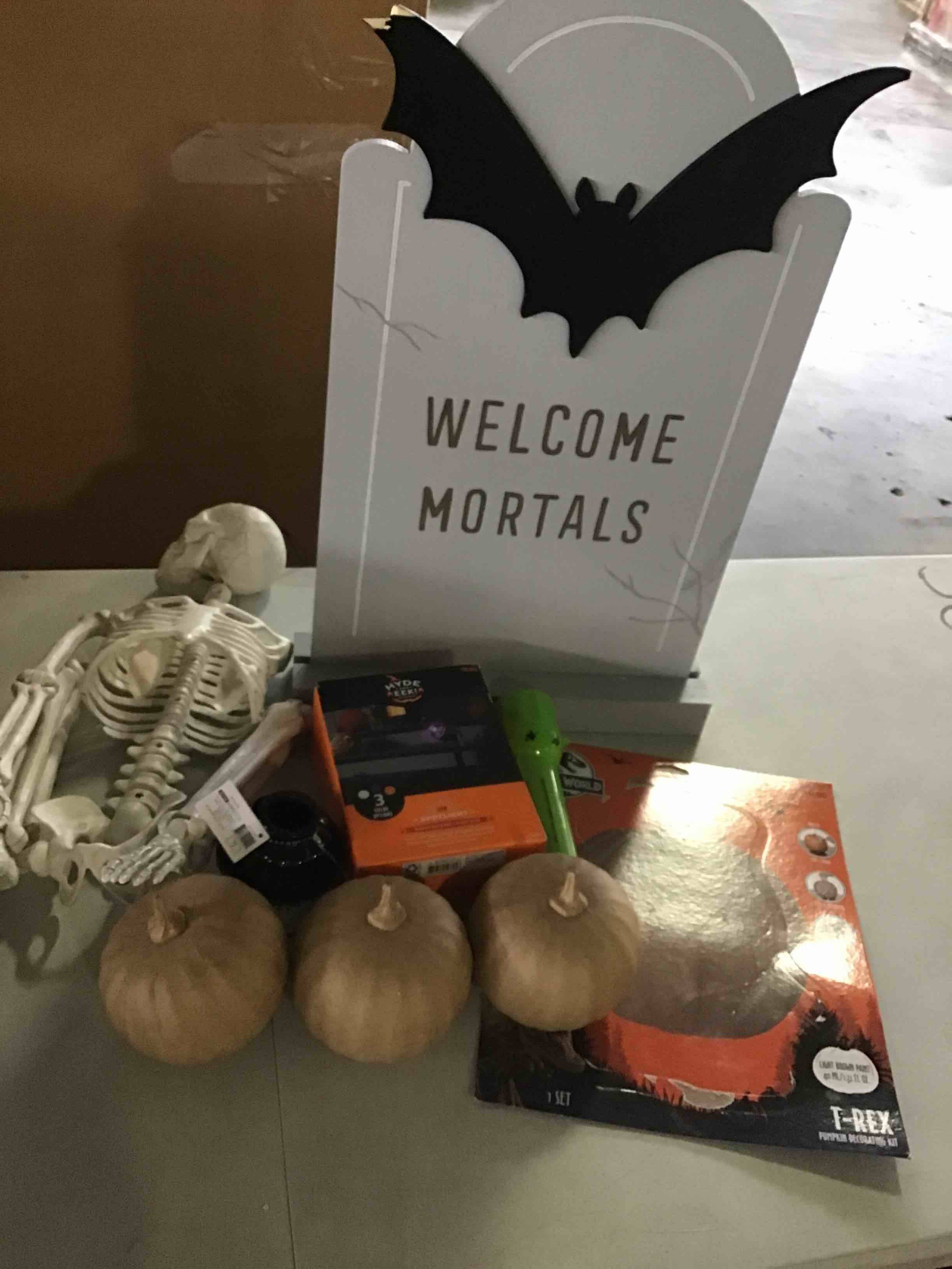 Assorted Of Decorative Accessories For Halloween 5 Count 
