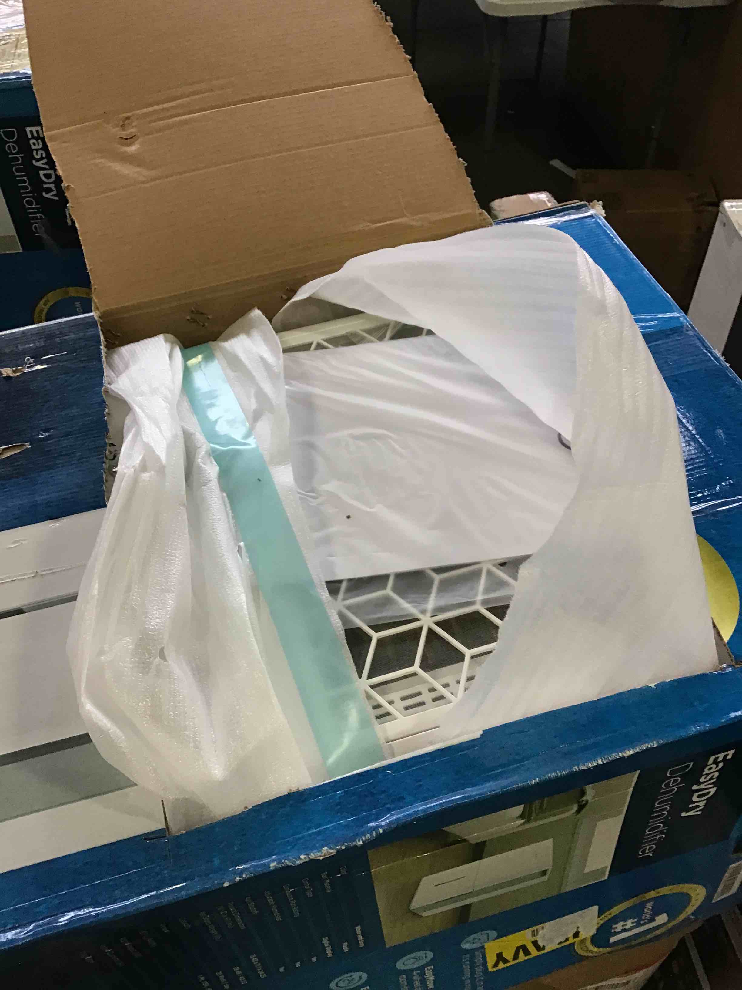 https://s3.amazonaws.com/lotting-images-prod/bidfta/ORG5660584_1696532490530.jpeg