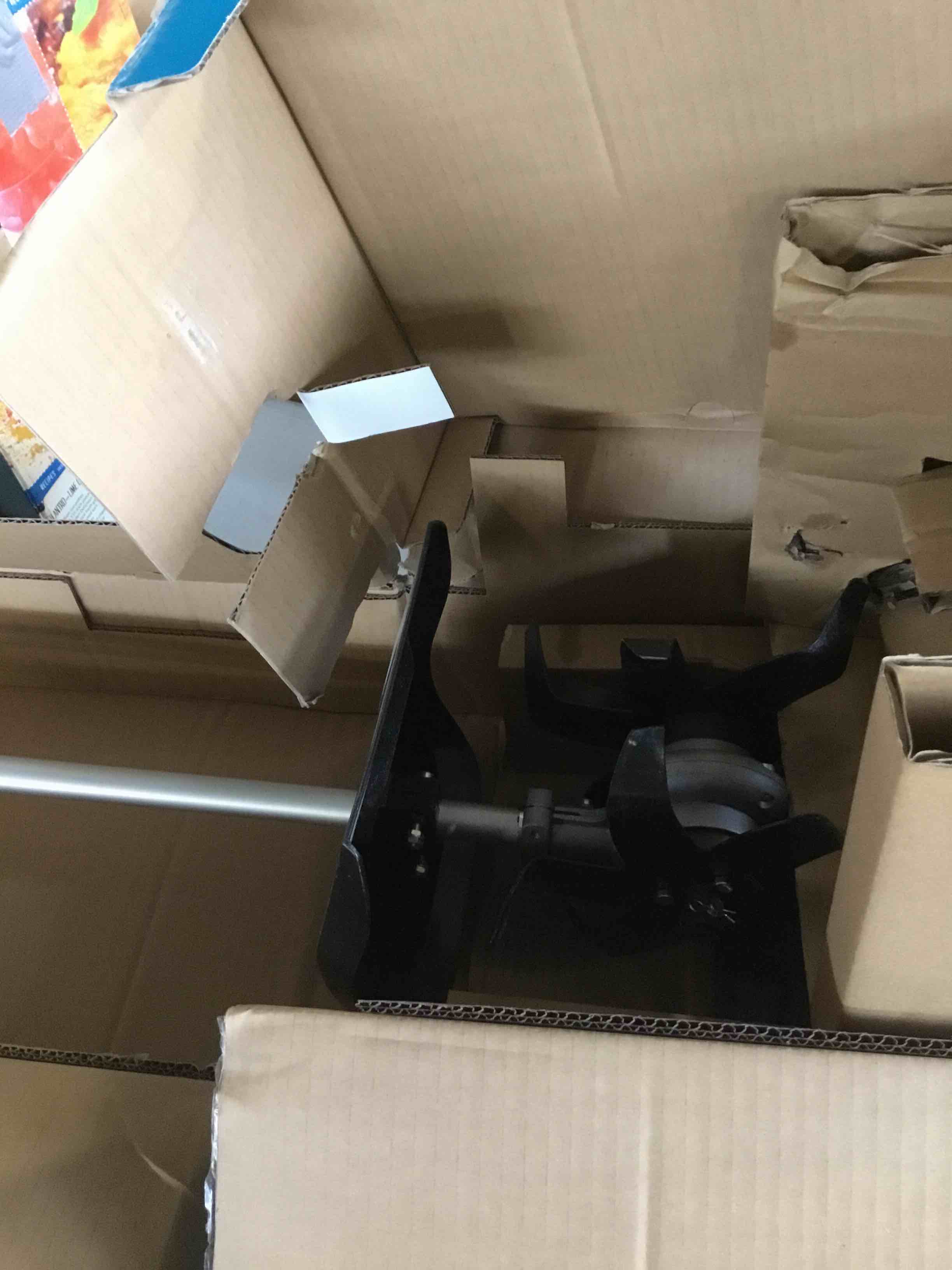 https://s3.amazonaws.com/lotting-images-prod/bidfta/ORG5660989_1697466678323.jpeg