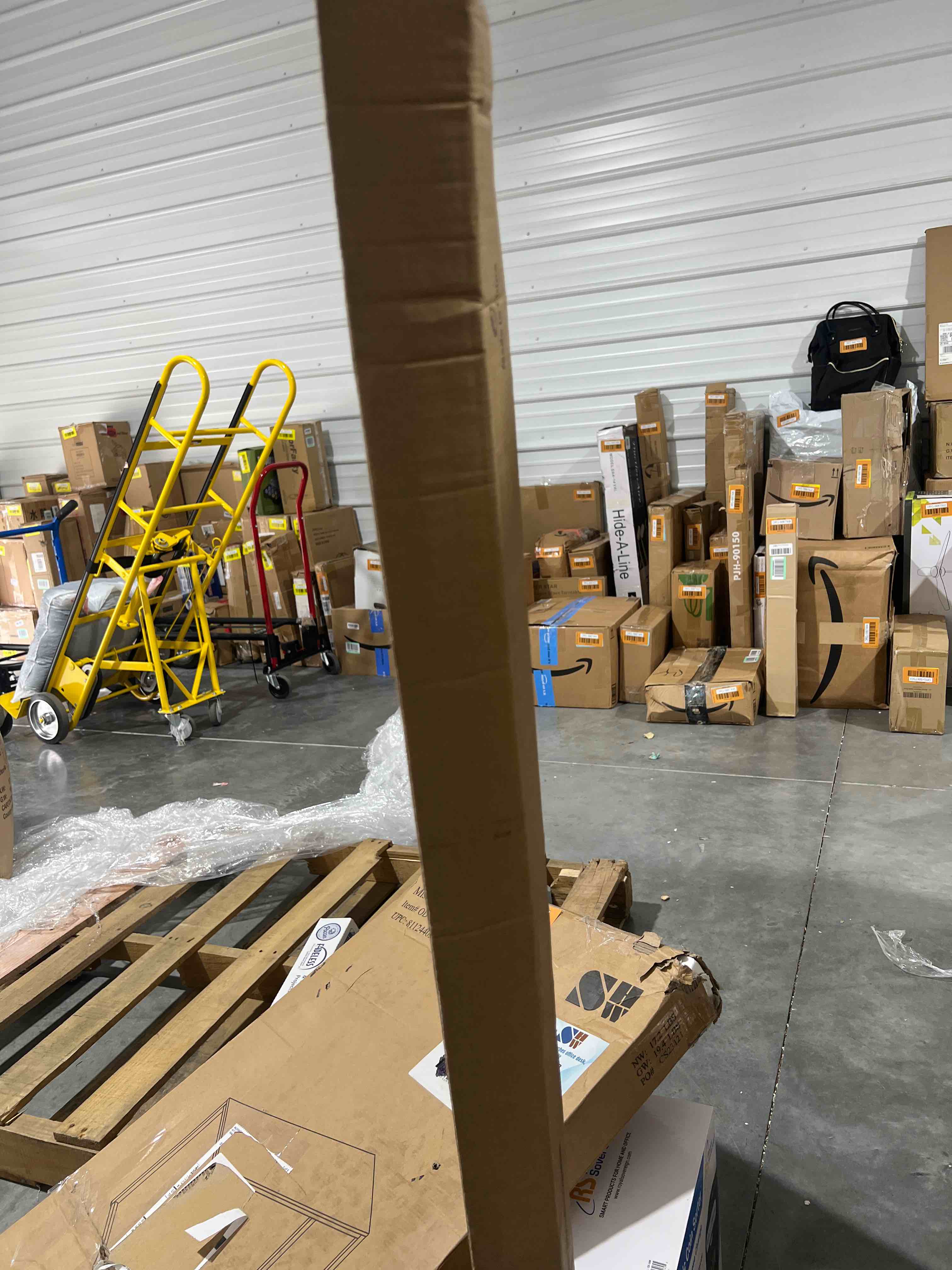 https://s3.amazonaws.com/lotting-images-prod/bidfta/ORG5667524_1699300496752.jpeg
