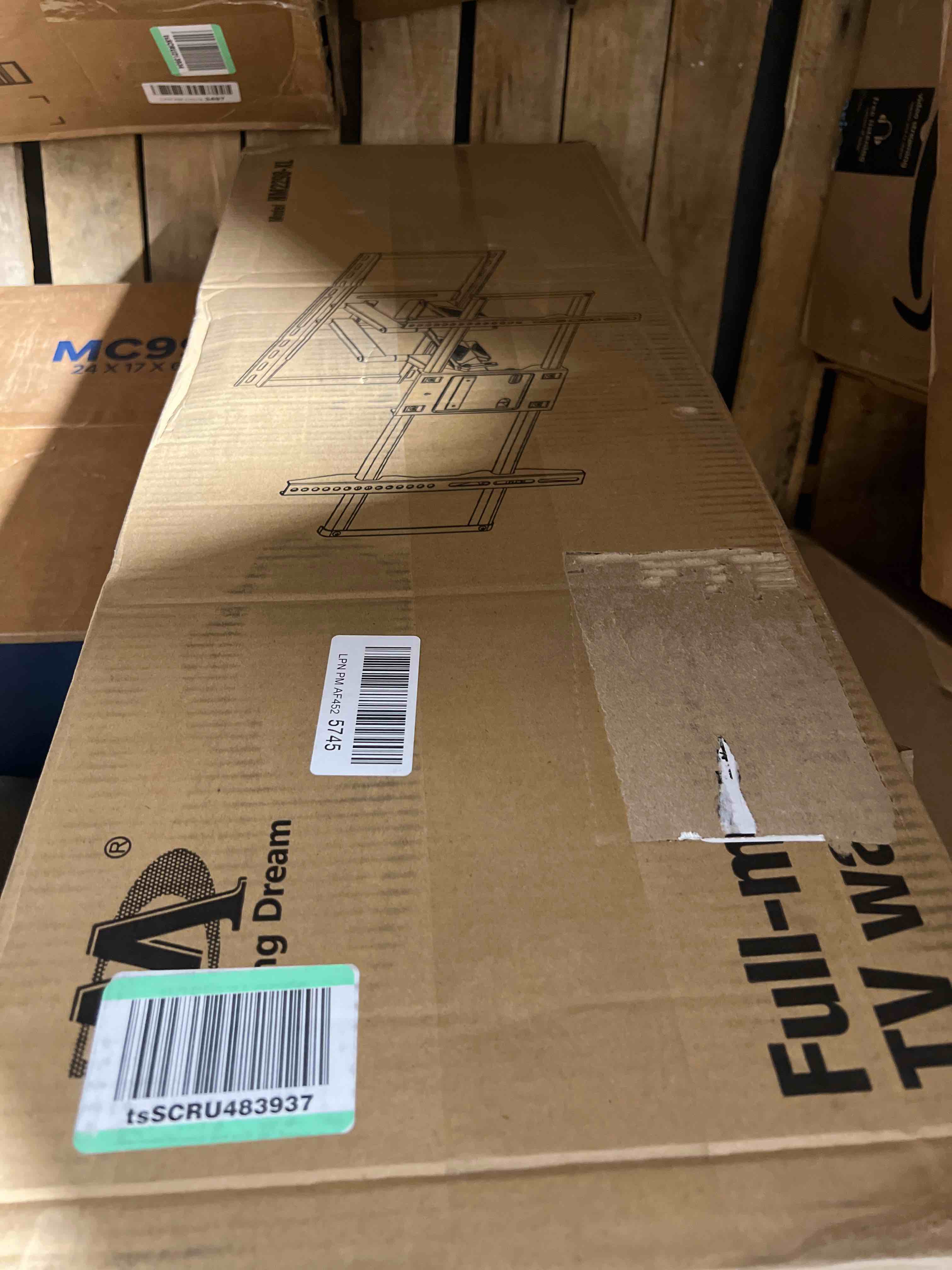 https://s3.amazonaws.com/lotting-images-prod/bidfta/ORG5667715_1699921167727.jpeg
