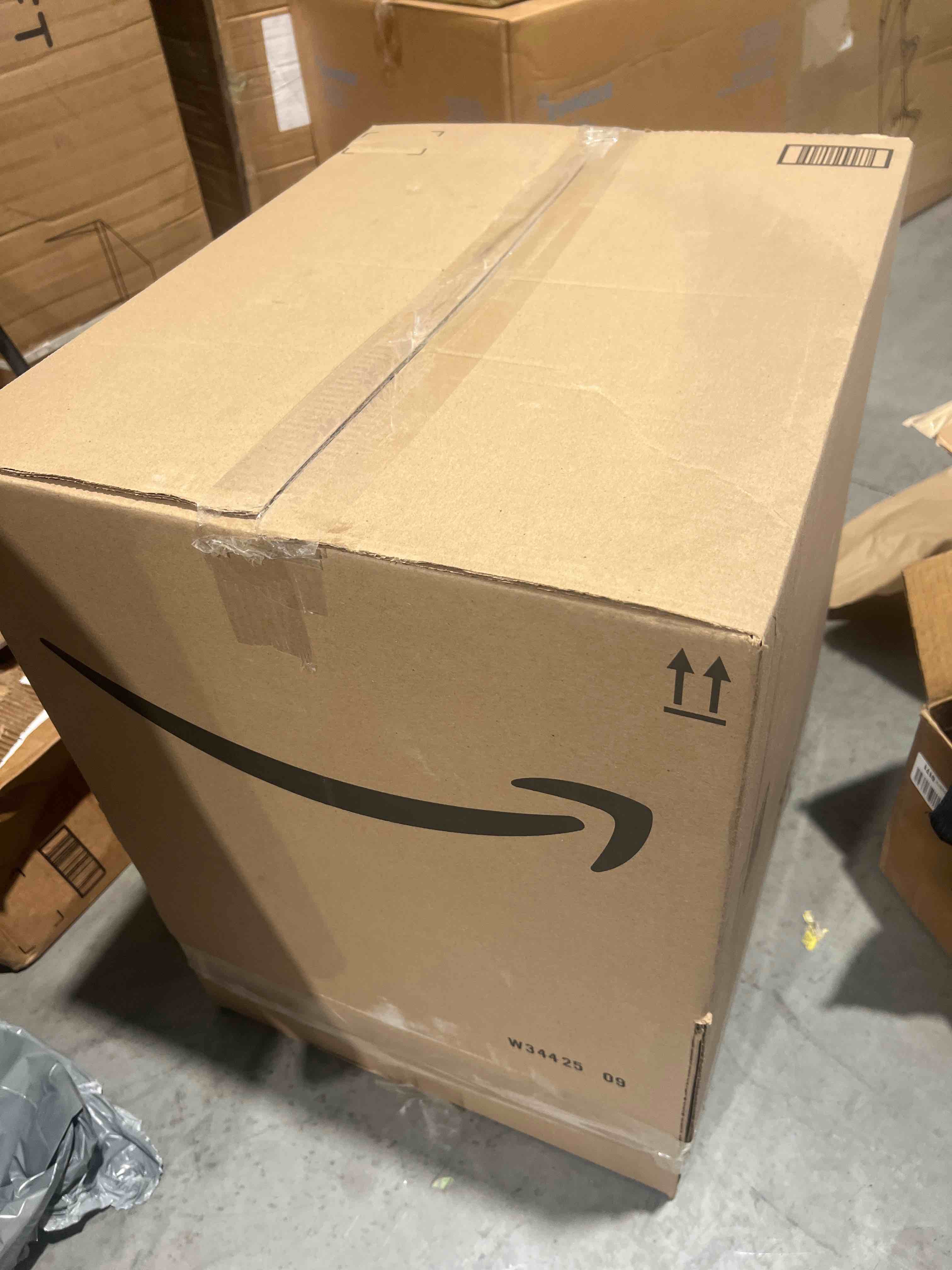 https://s3.amazonaws.com/lotting-images-prod/bidfta/ORG5667978_1702170844456.jpeg