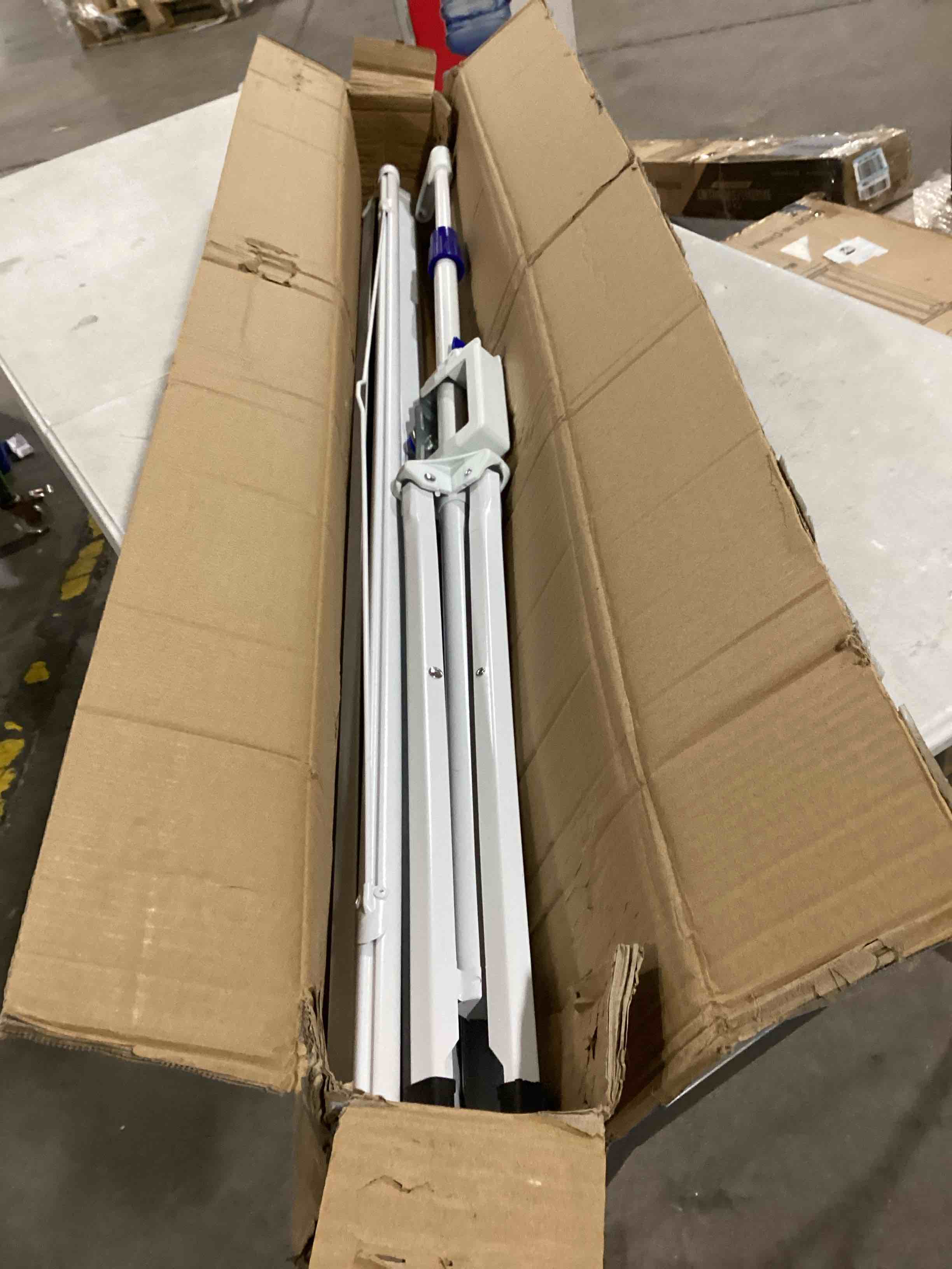 https://s3.amazonaws.com/lotting-images-prod/bidfta/ORG5672390_1716557368329.jpeg