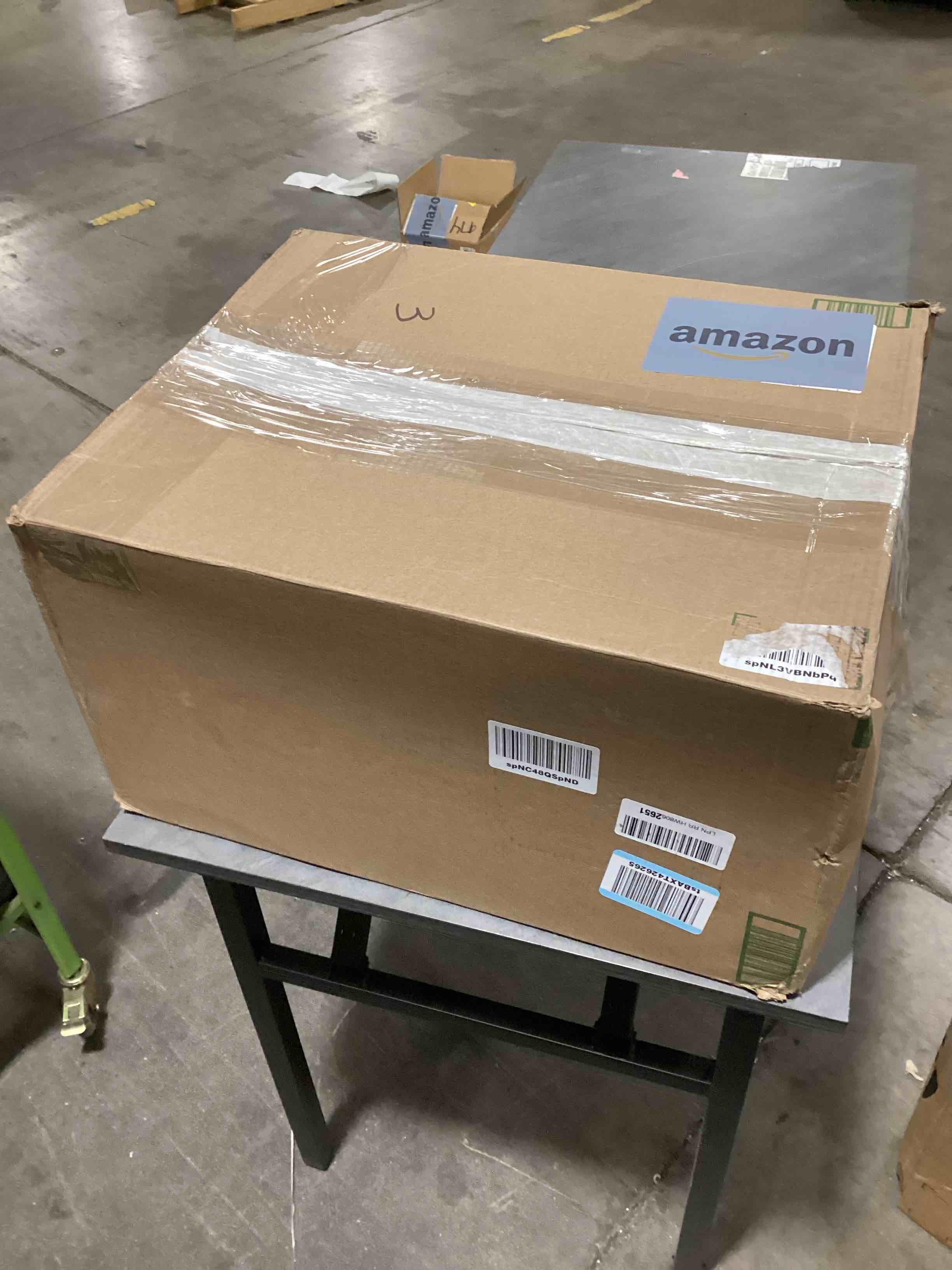 https://s3.amazonaws.com/lotting-images-prod/bidfta/ORG5672664_1717167787137.jpeg
