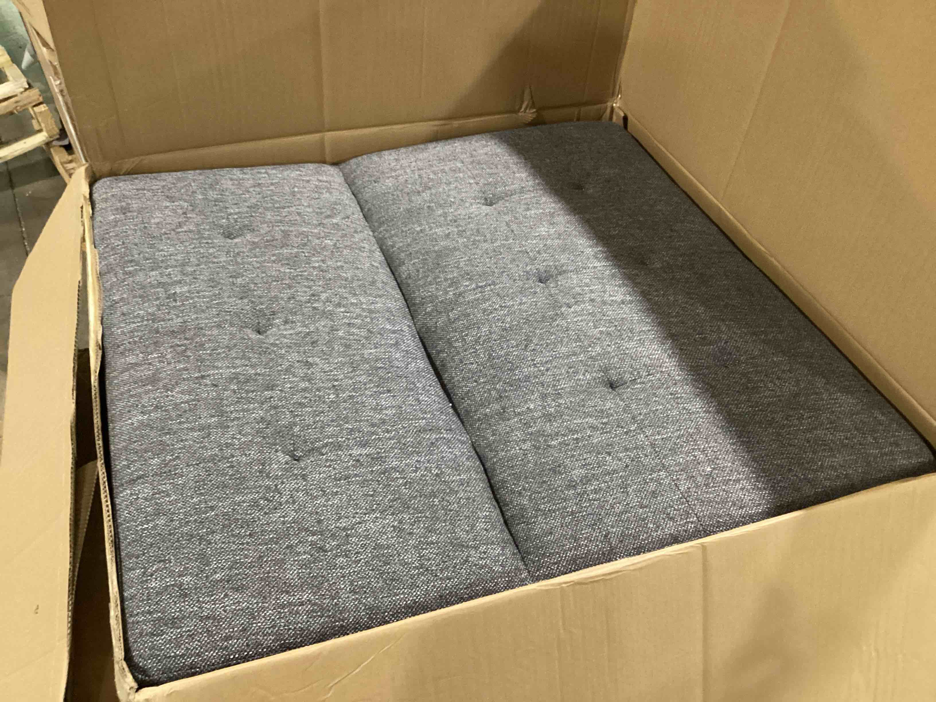 https://s3.amazonaws.com/lotting-images-prod/bidfta/ORG5672947_1718033649447.jpeg