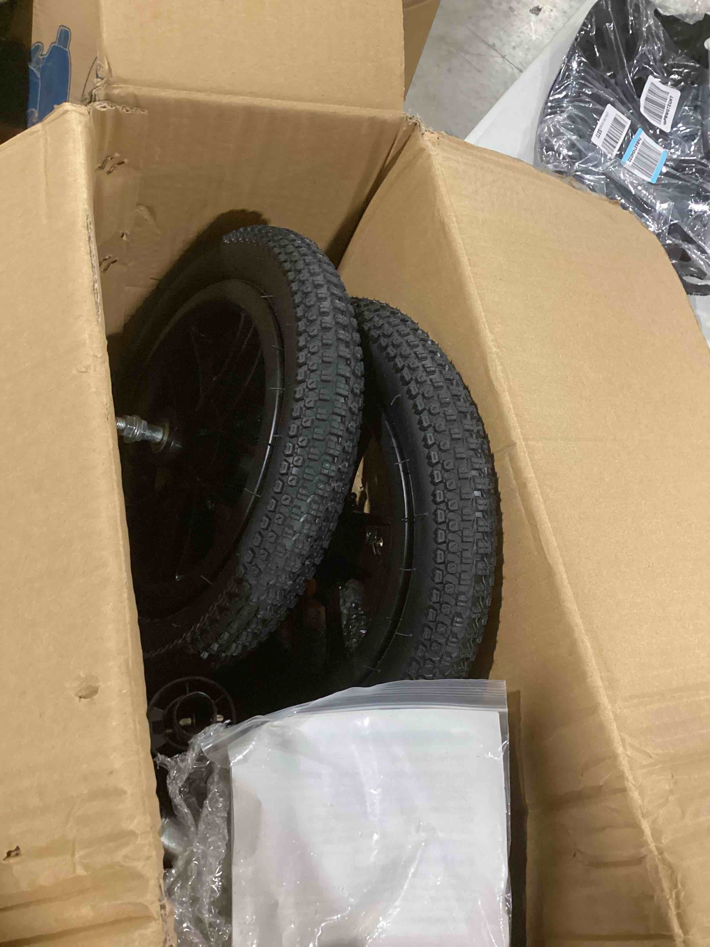 https://s3.amazonaws.com/lotting-images-prod/bidfta/ORG5673839_1715959467190.jpeg