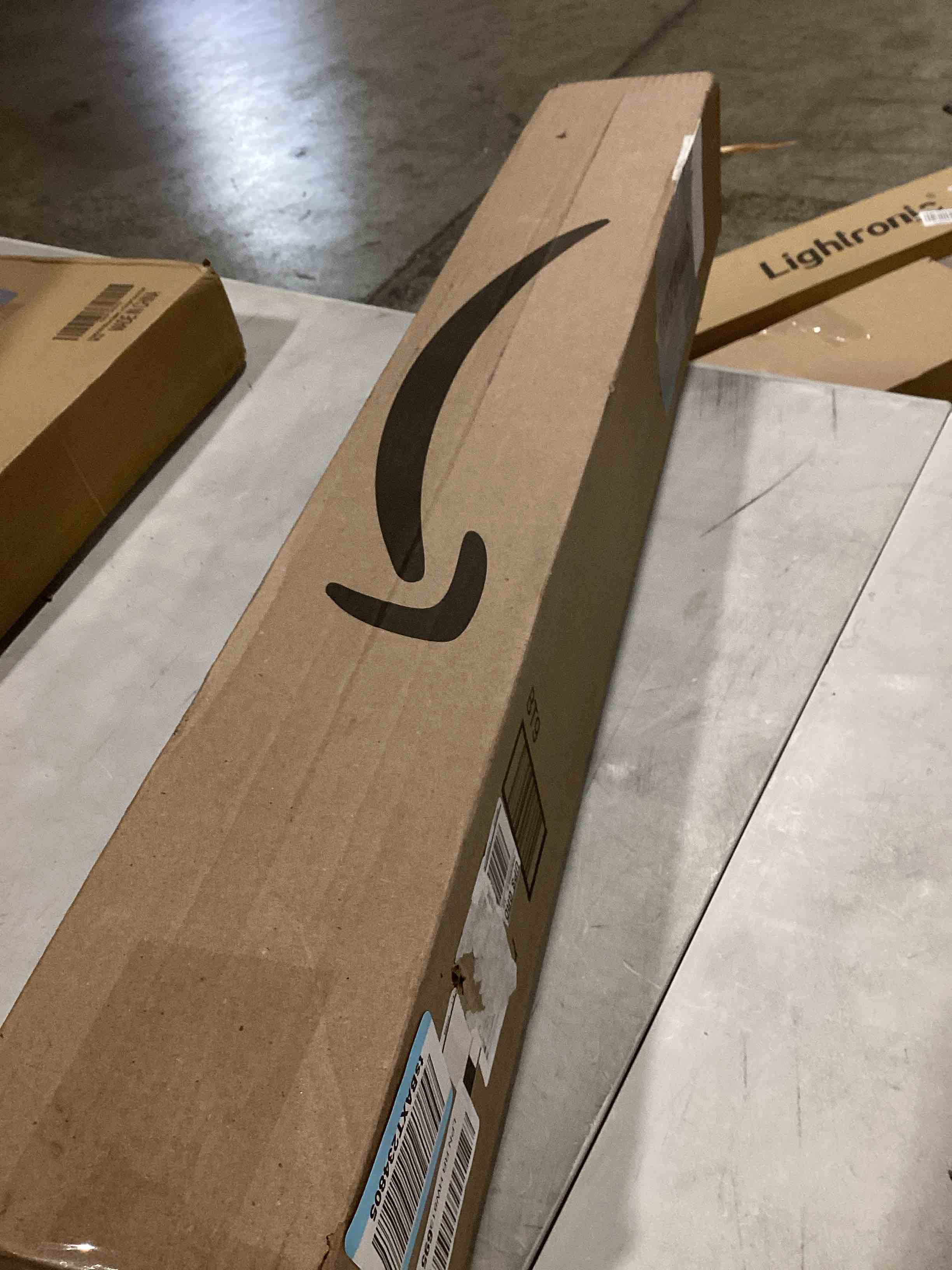 https://s3.amazonaws.com/lotting-images-prod/bidfta/ORG5674889_1716990982290.jpeg