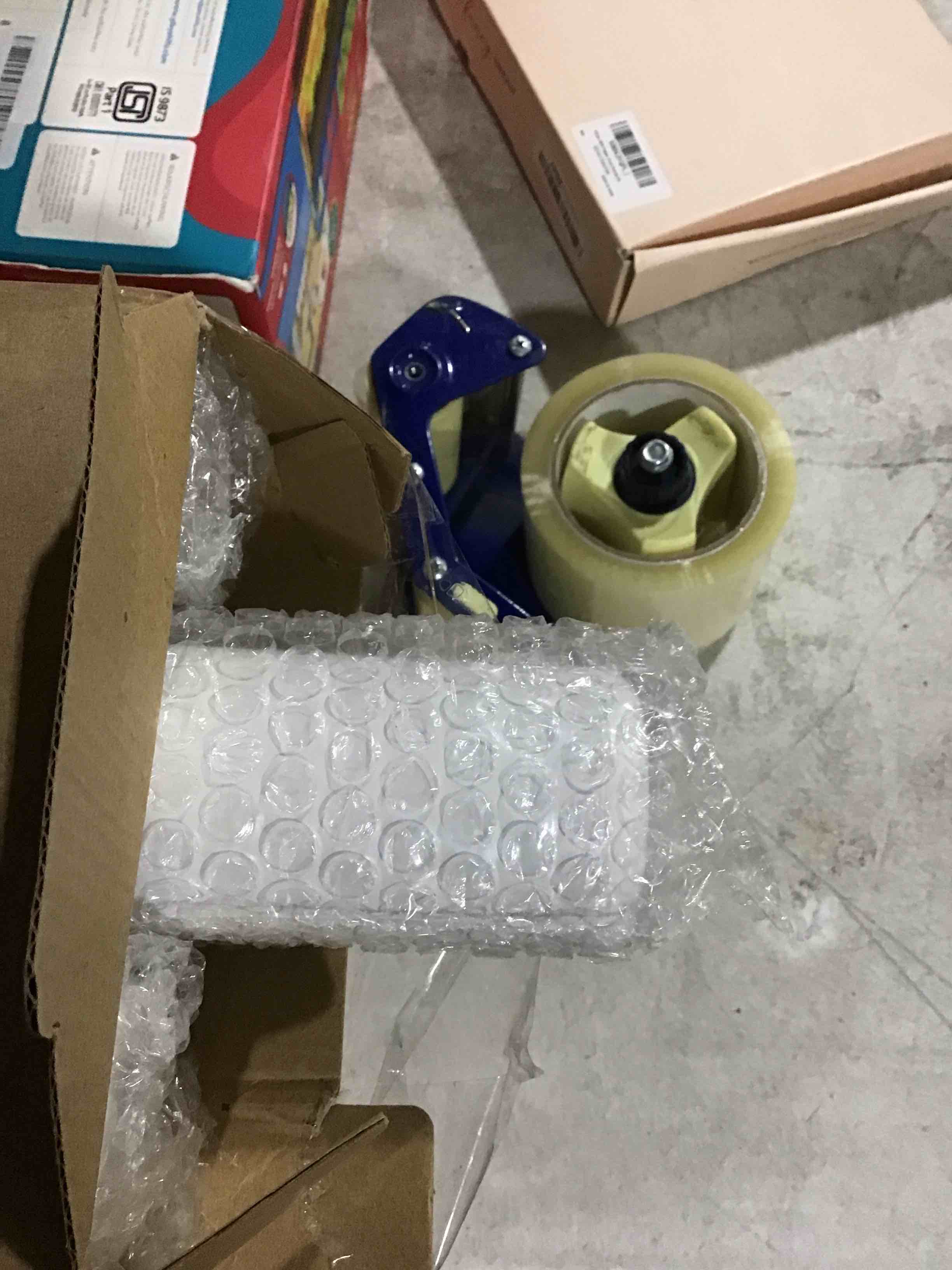 https://s3.amazonaws.com/lotting-images-prod/bidfta/ORG5676754_1716906158076.jpeg