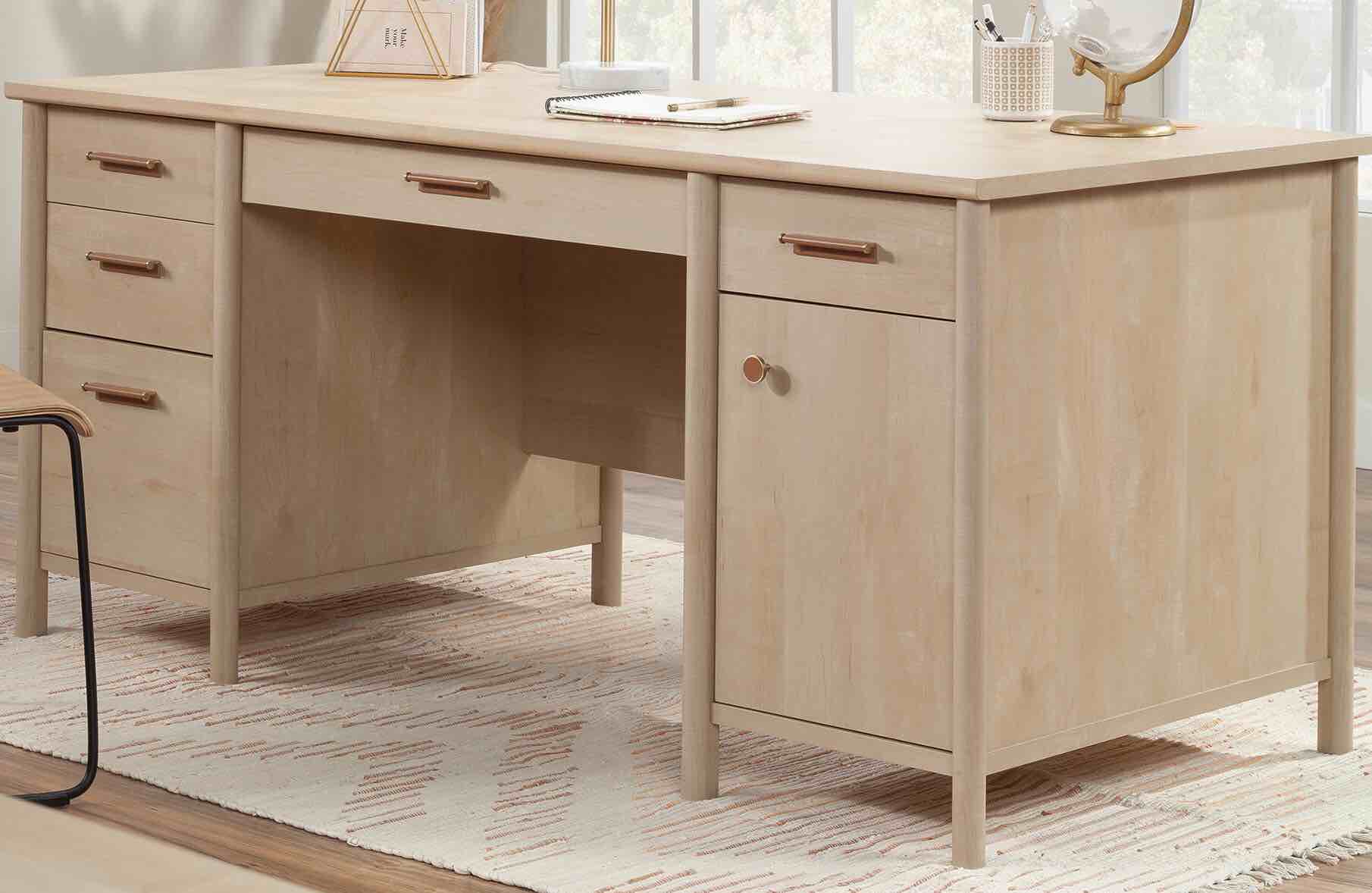 Manha Desk *incomplete,box 1/2 only* 