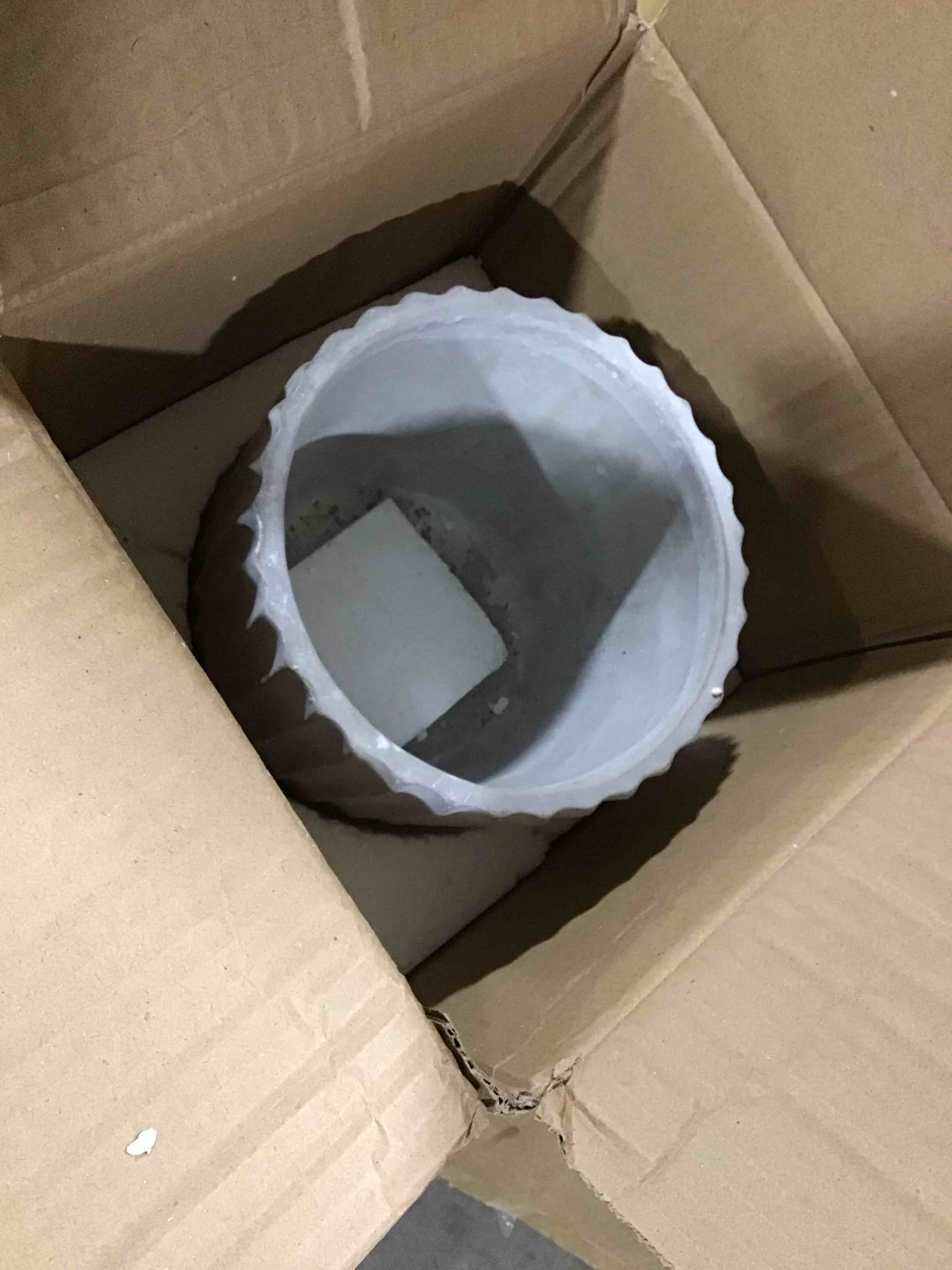 https://s3.amazonaws.com/lotting-images-prod/bidfta/ORG5677086_1717008015377.jpeg