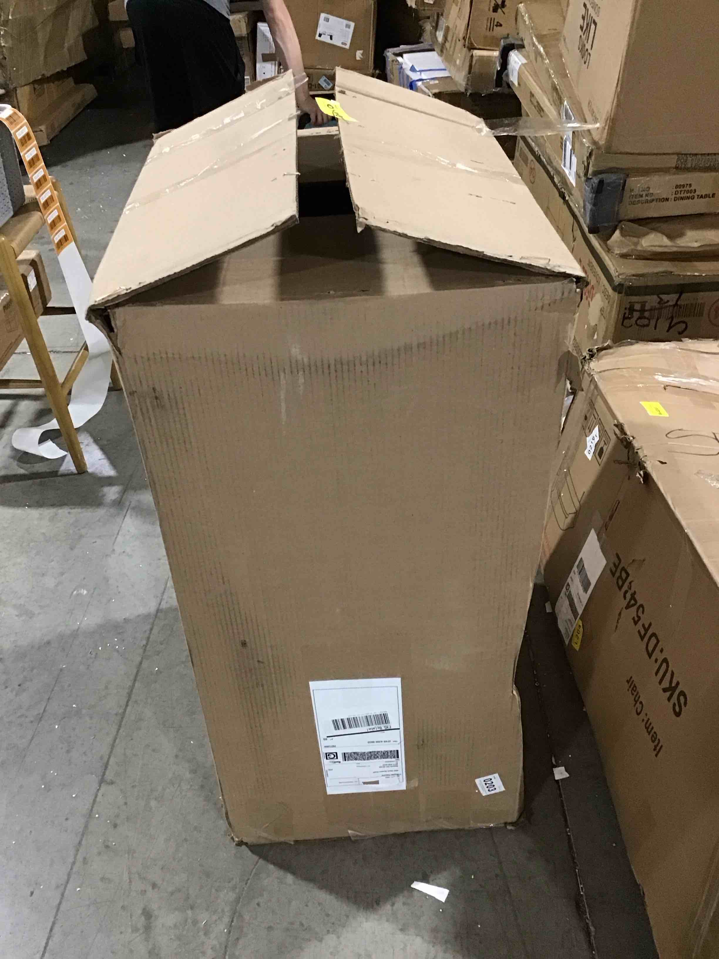 https://s3.amazonaws.com/lotting-images-prod/bidfta/ORG5677270_1717089209483.jpeg