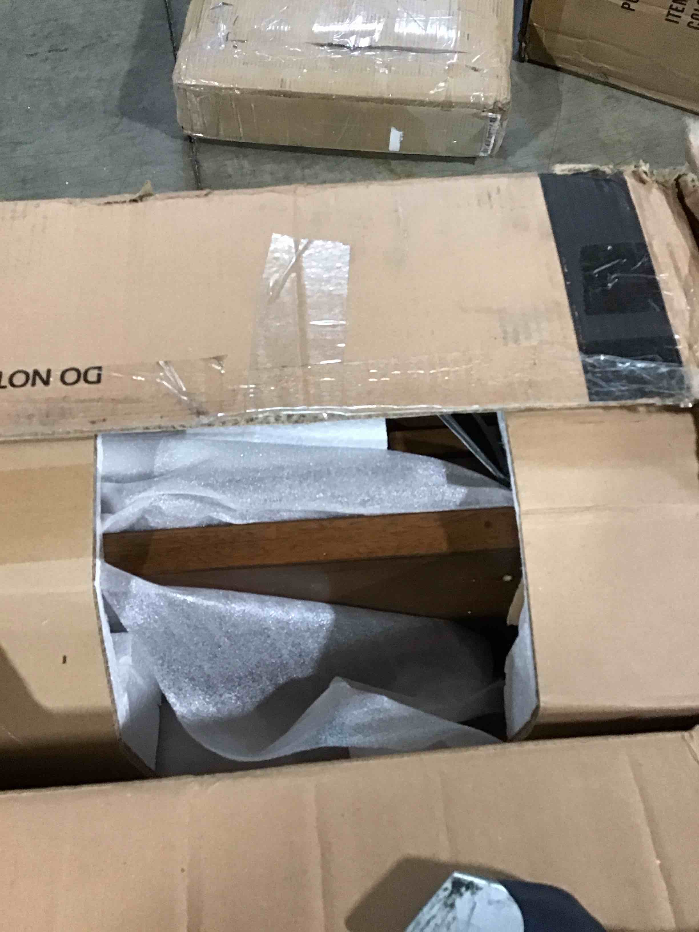 https://s3.amazonaws.com/lotting-images-prod/bidfta/ORG5677330_1717158615741.jpeg