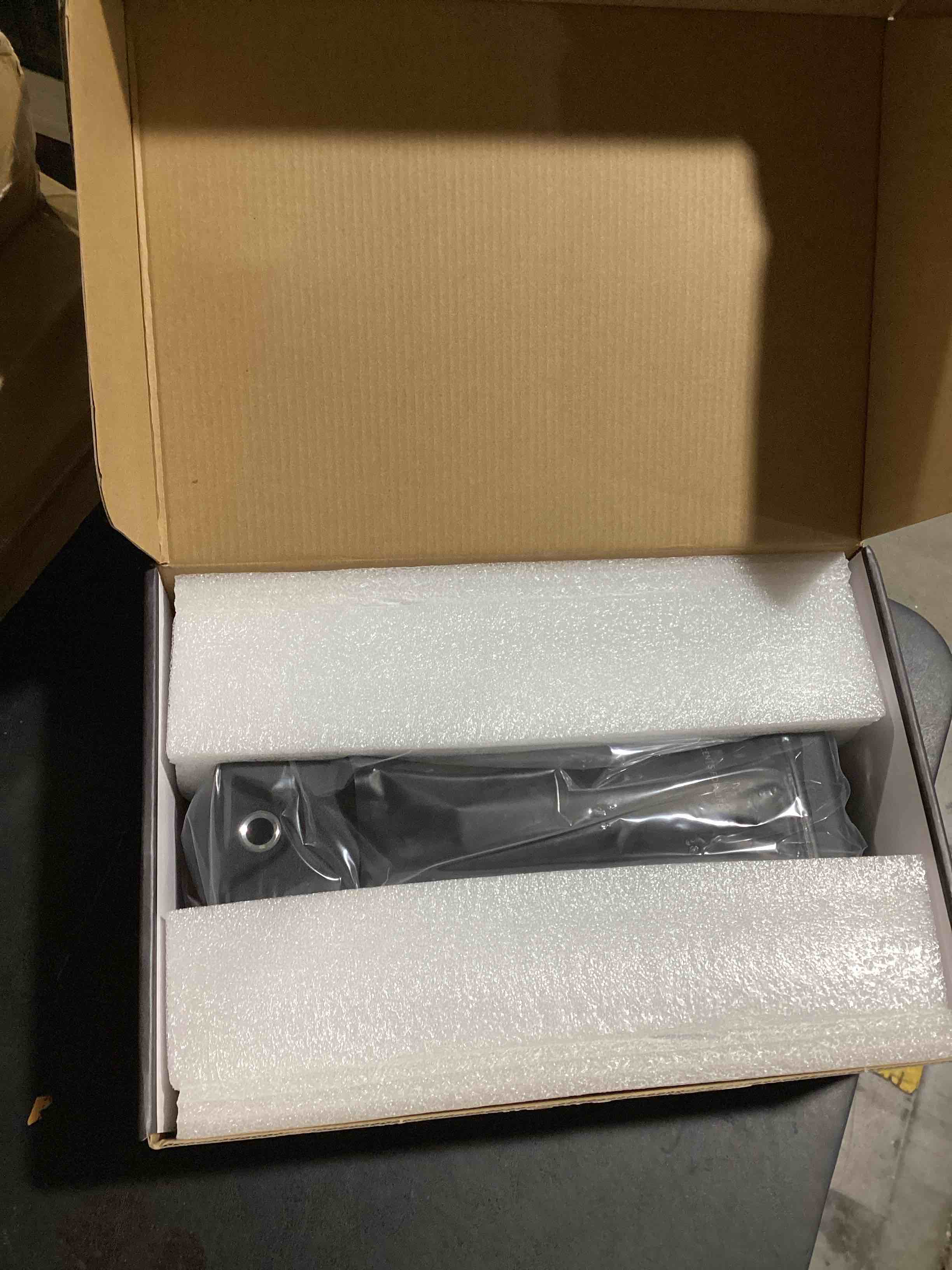 https://s3.amazonaws.com/lotting-images-prod/bidfta/ORG5681069_1716485629736.jpeg