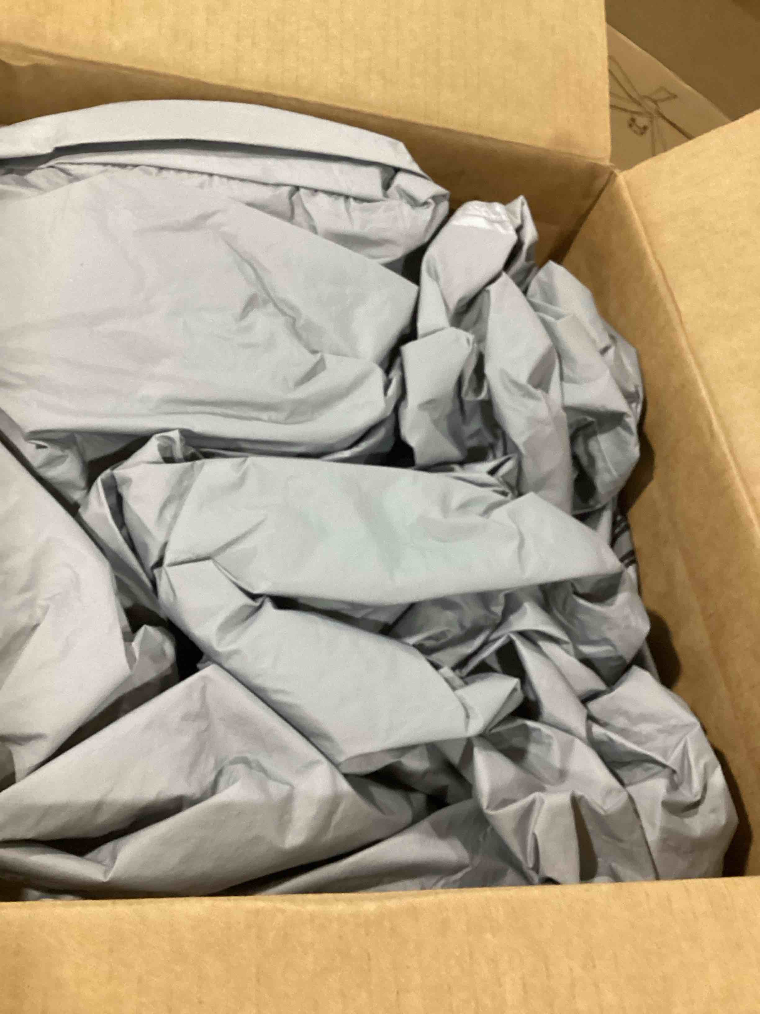 https://s3.amazonaws.com/lotting-images-prod/bidfta/ORG5682110_1719855564091.jpeg