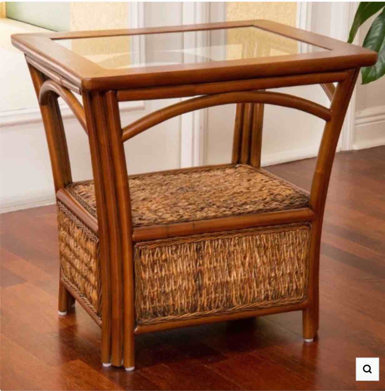 Alexander & Sheridan Panama Rattan Indoor End Table With Glass ( incomplete missing glass ) 